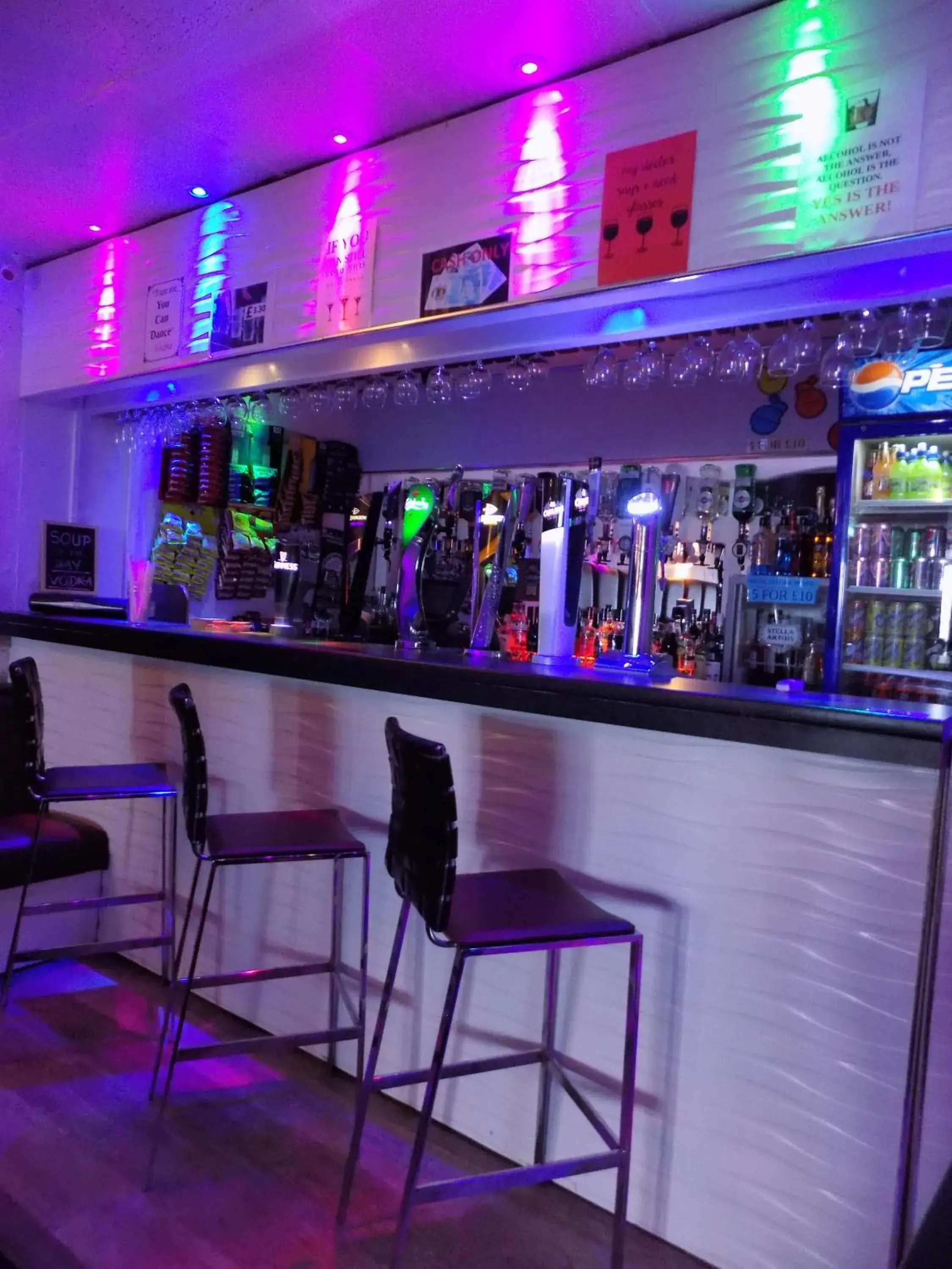 Alcoholic drinks, Lounge/Bar in The Royal Windsor Hotel