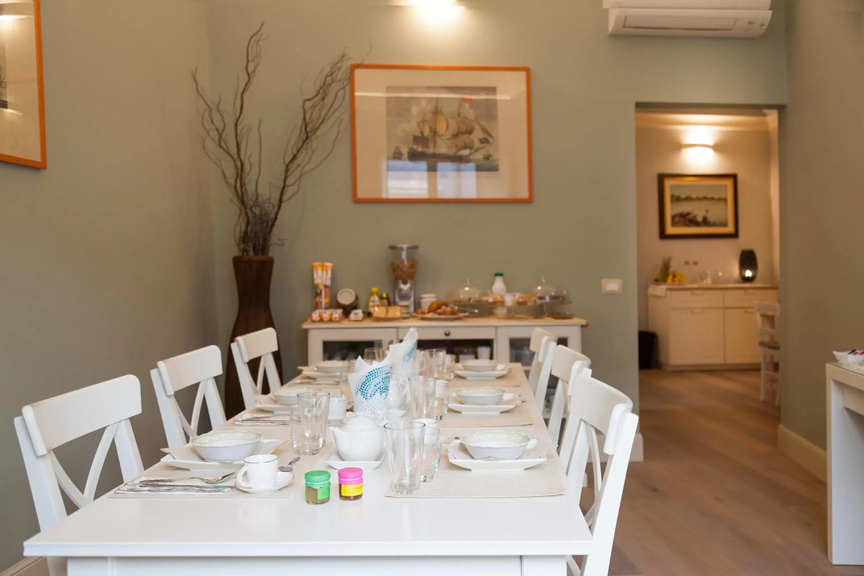 Seating area, Restaurant/Places to Eat in Il Leone Blu