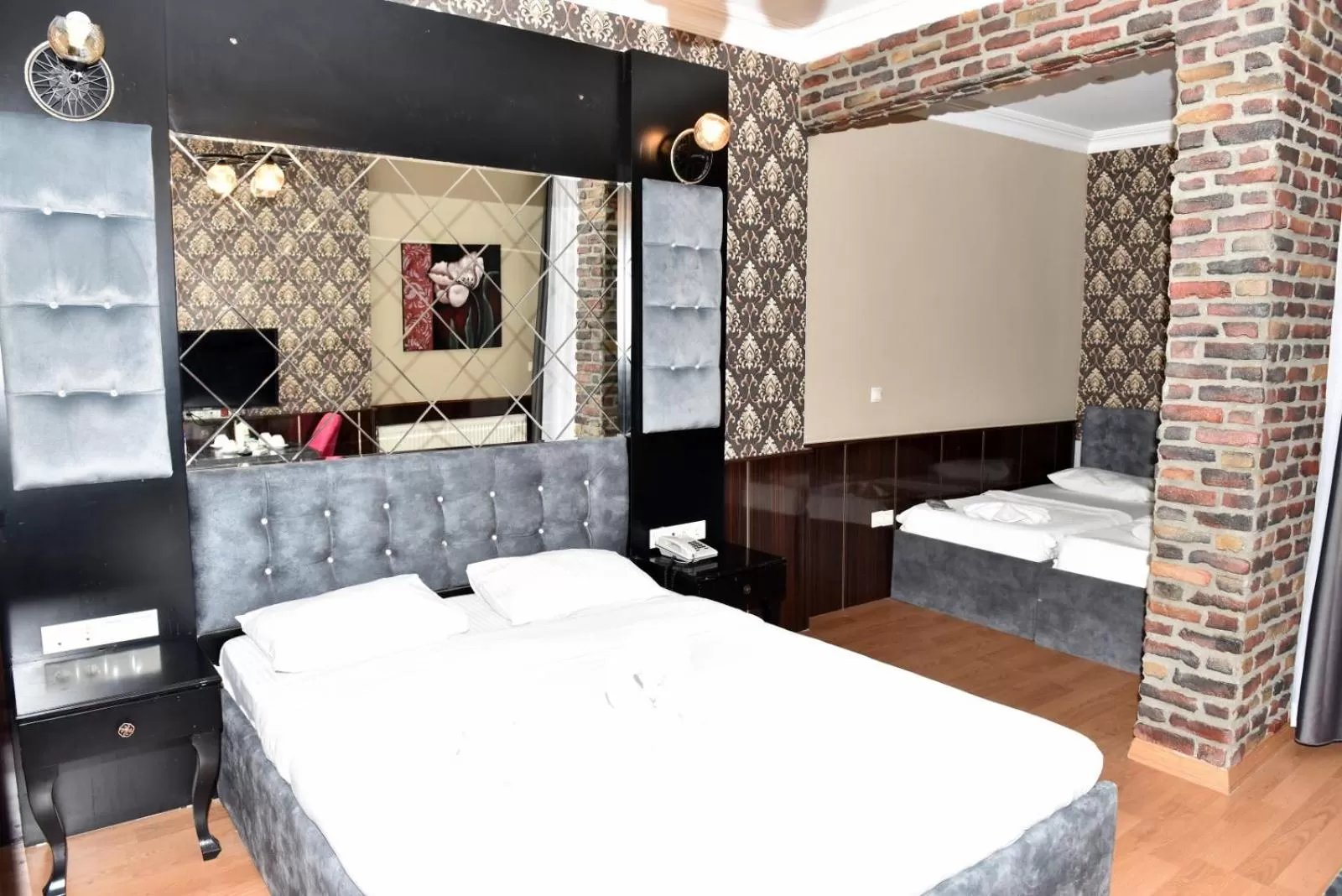 Photo of the whole room, Bed in Royal Palace Hotel