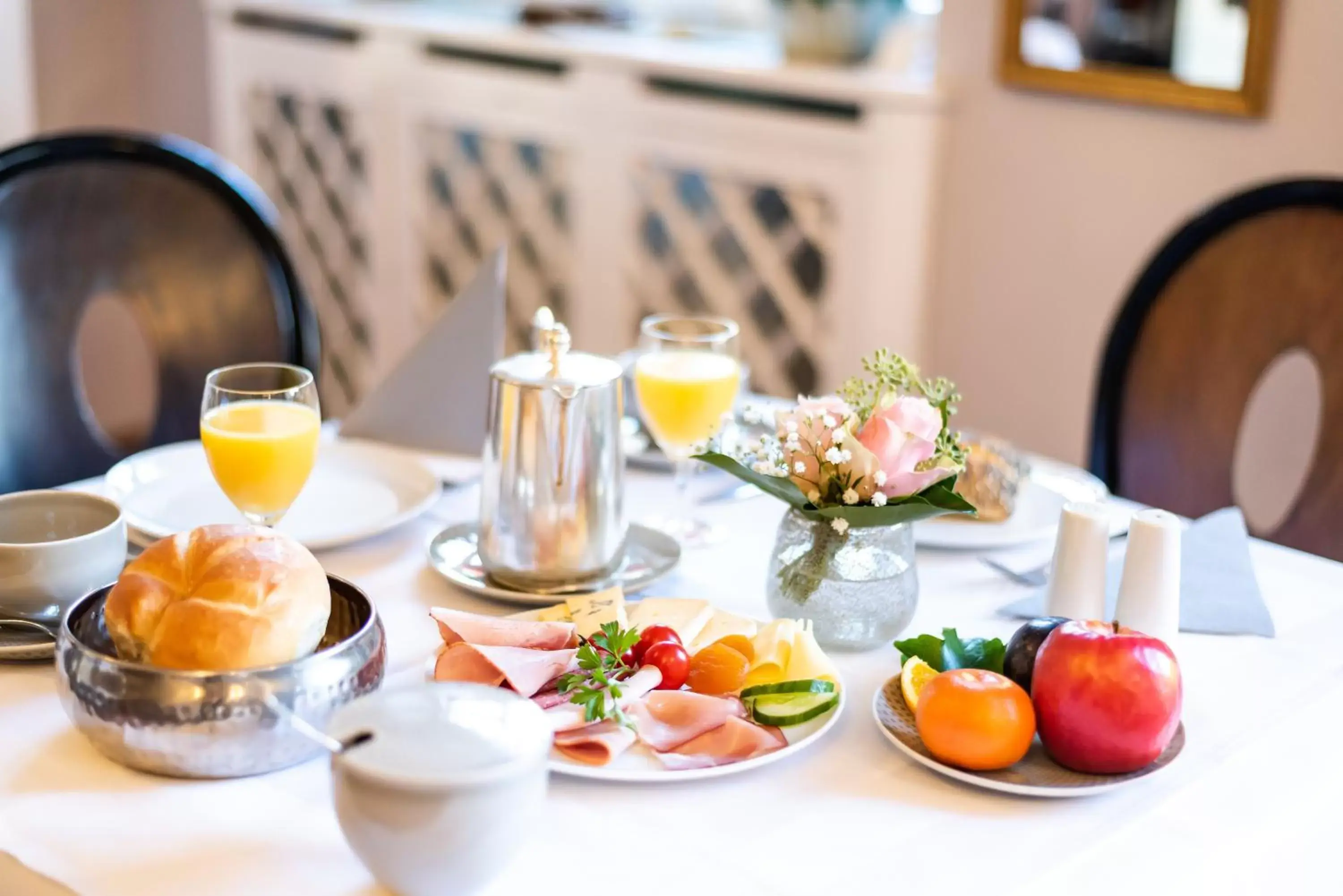 Buffet breakfast, Breakfast in Hotel Würzburger Hof ****