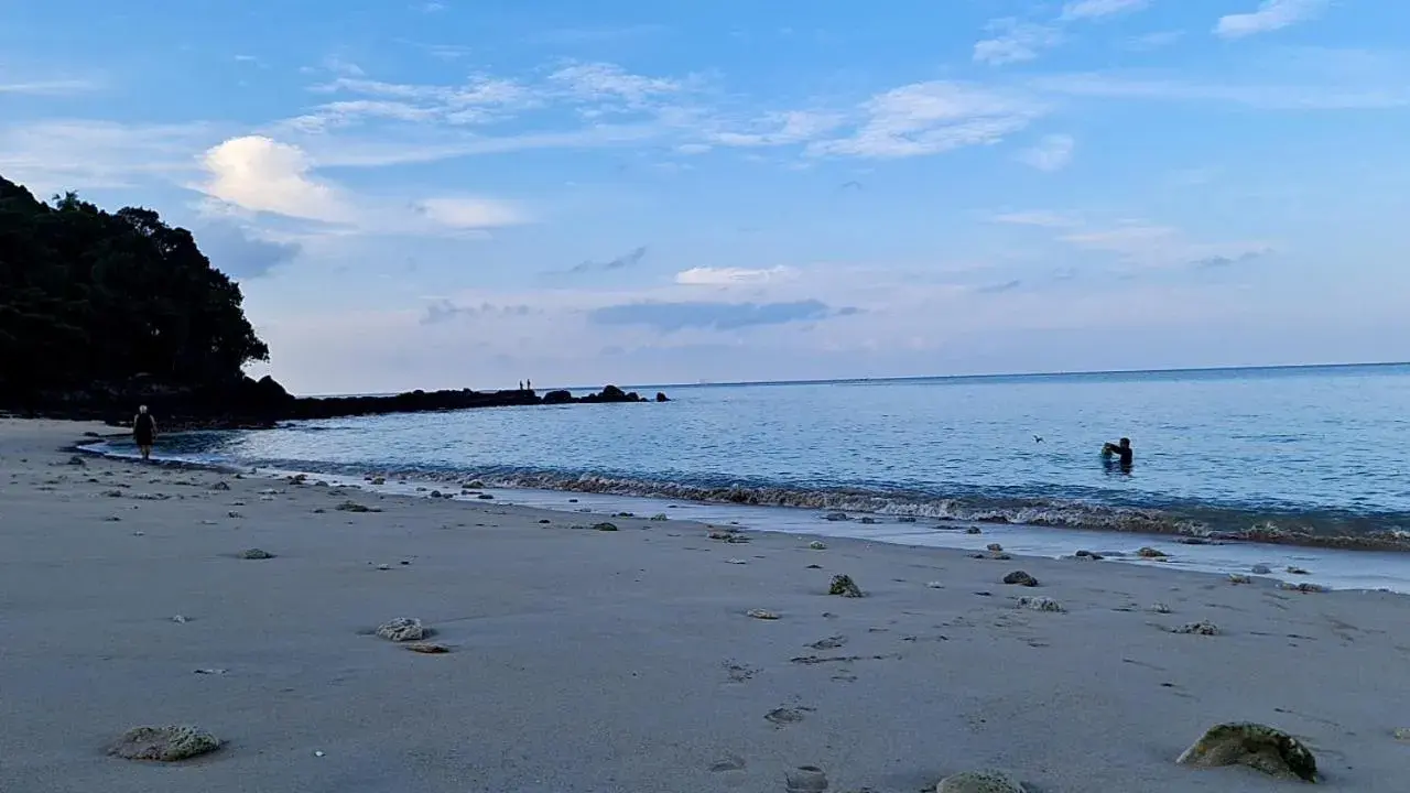 Beach in Baan Suan Rim Klong