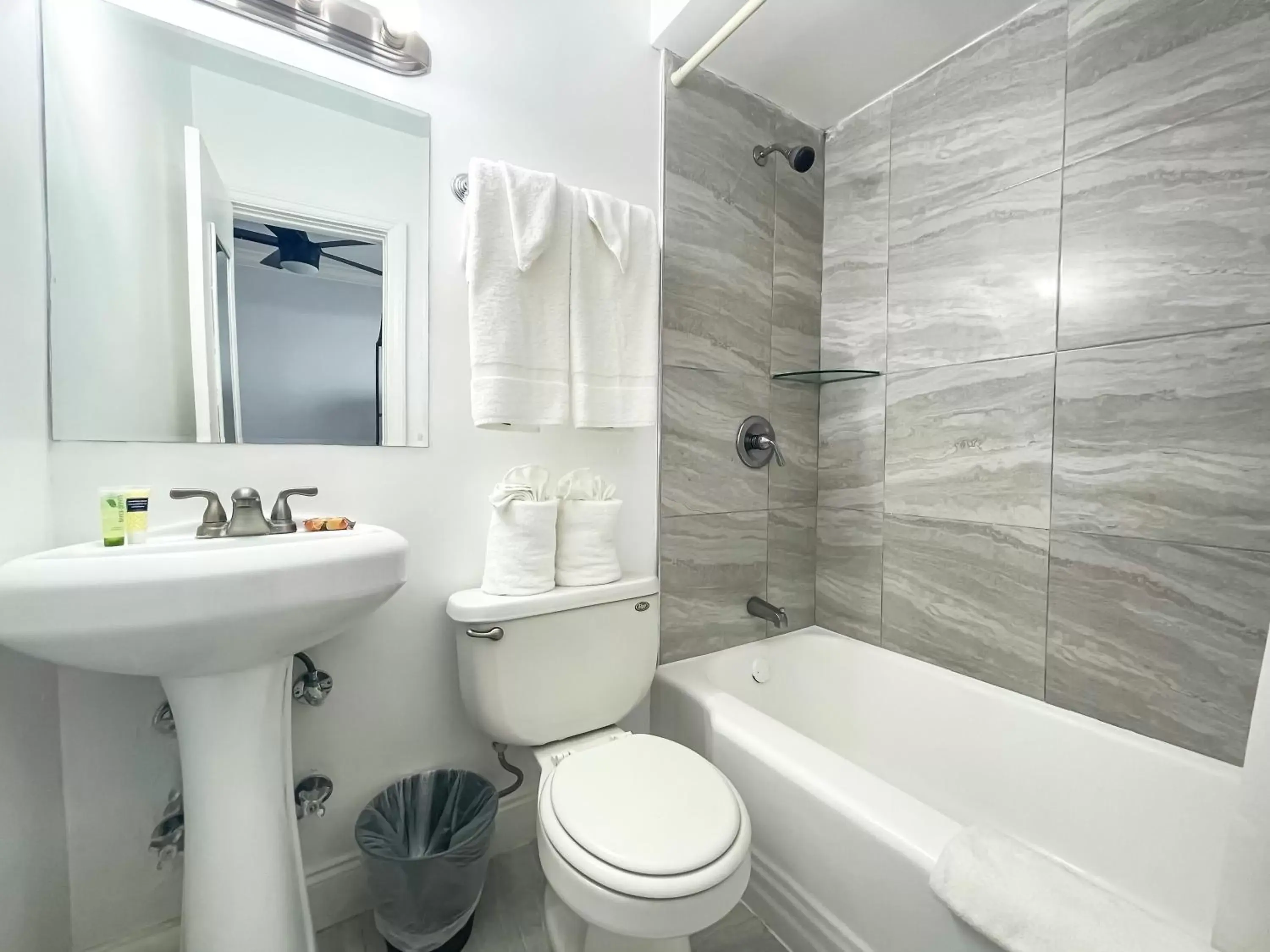 Bathroom in Hollywood Beach Hotels