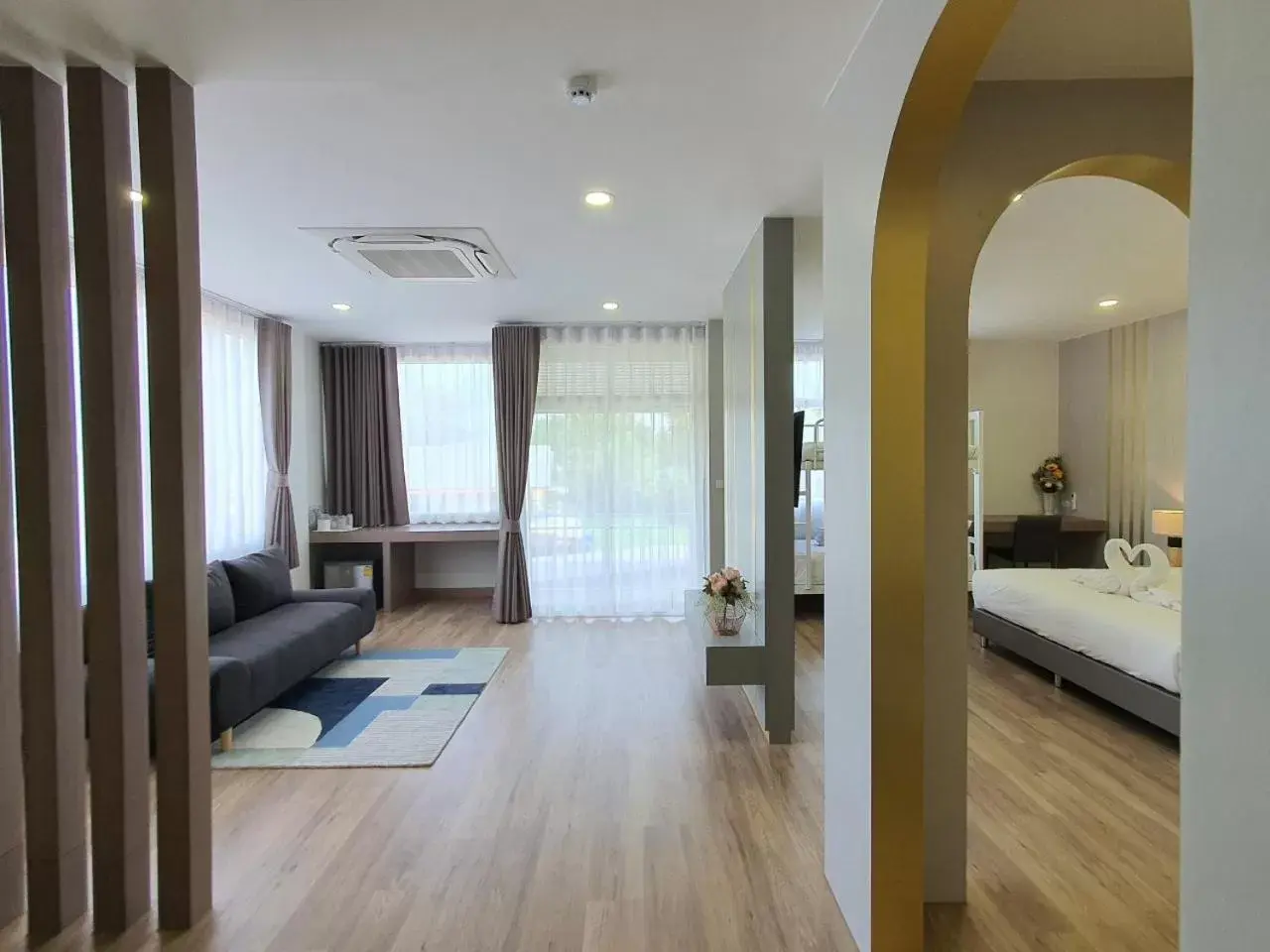 Photo of the whole room, Bed in Lueangchan Orchid Hotel Photo of the whole room, Bed in Lueangchan Orchid Hotel