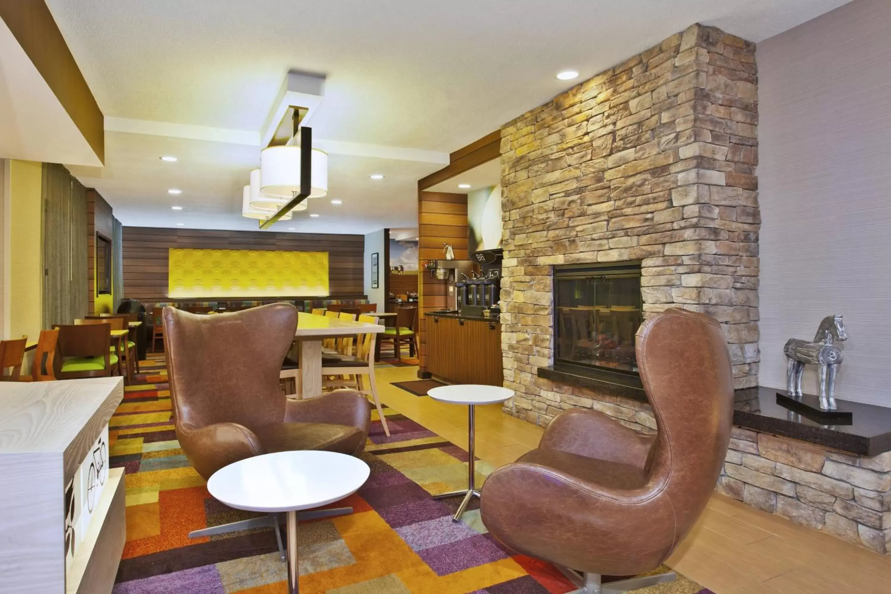 Lobby or reception, Lounge/Bar in Fairfield by Marriott Southeast Hammond, IN