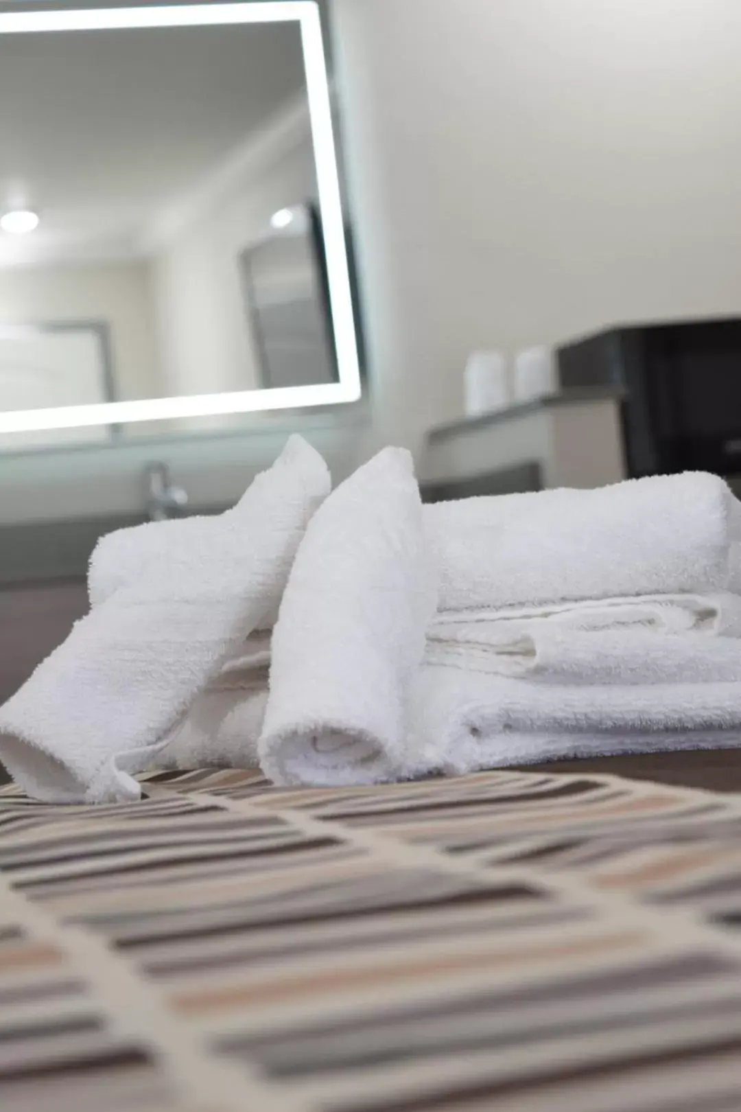 Bed in Mojave Inn Bed in Mojave Inn