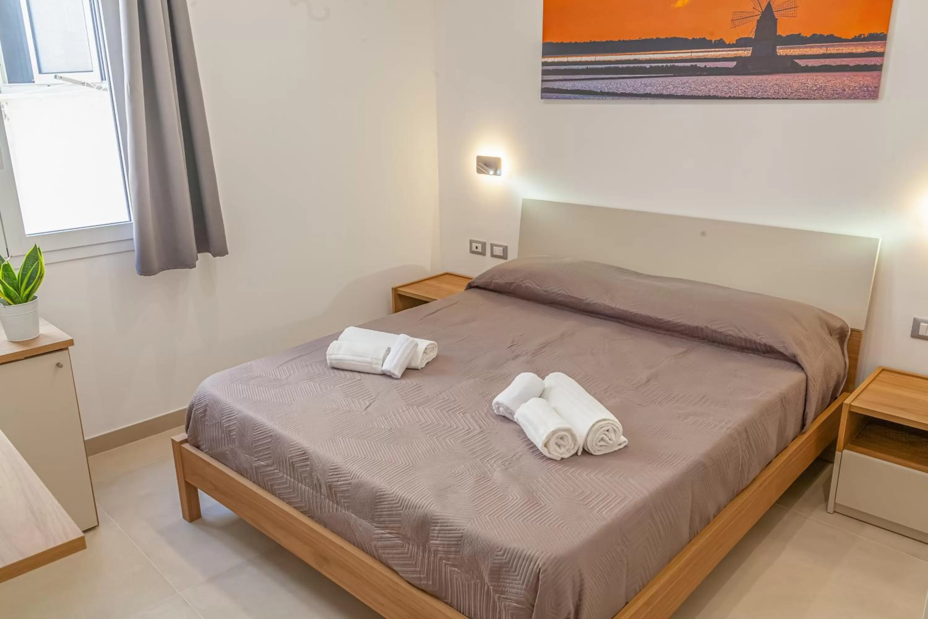 Photo of the whole room, Bed in Isgrò Rooms