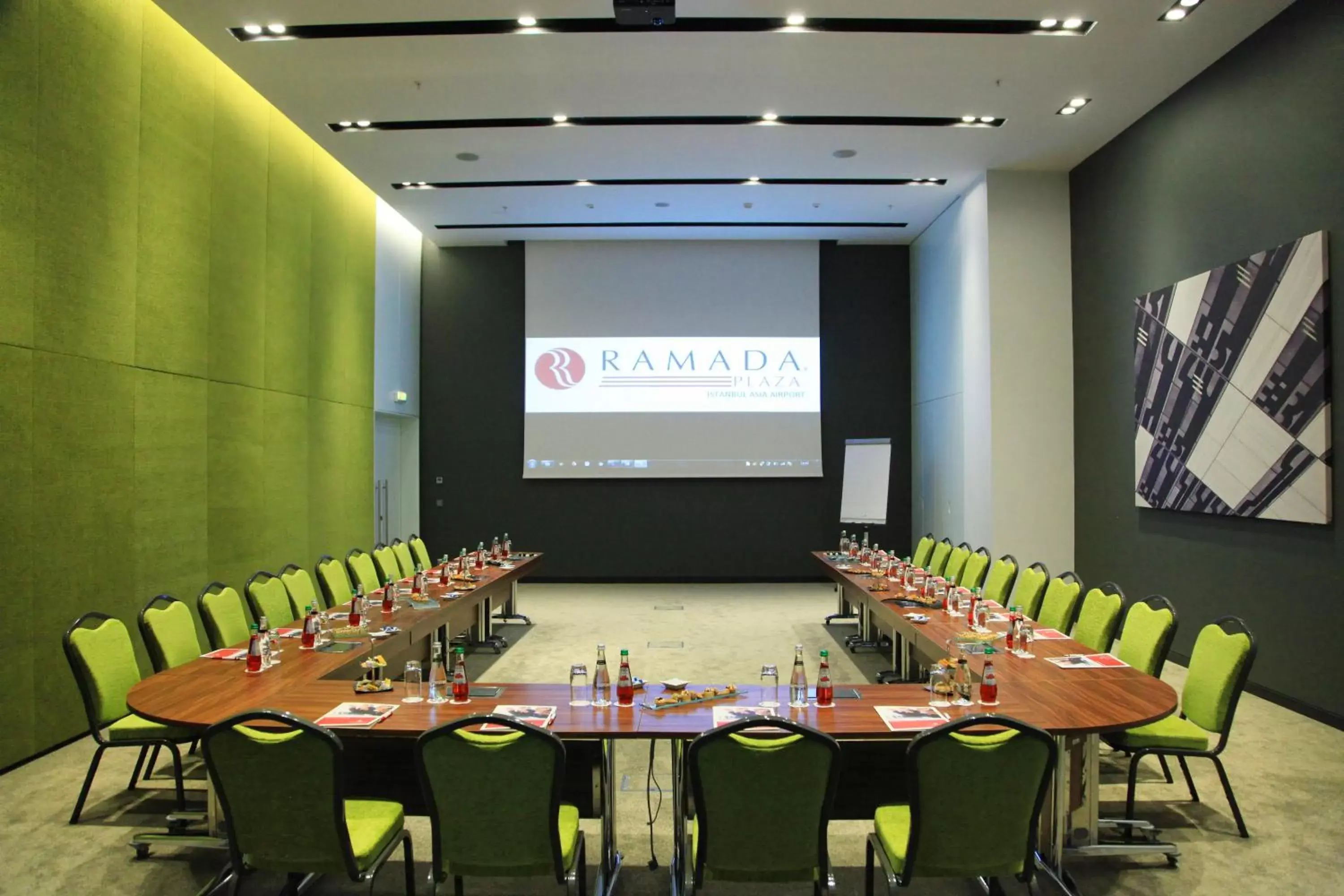 Business facilities in Ramada Plaza by Wyndham Istanbul Asia Airport