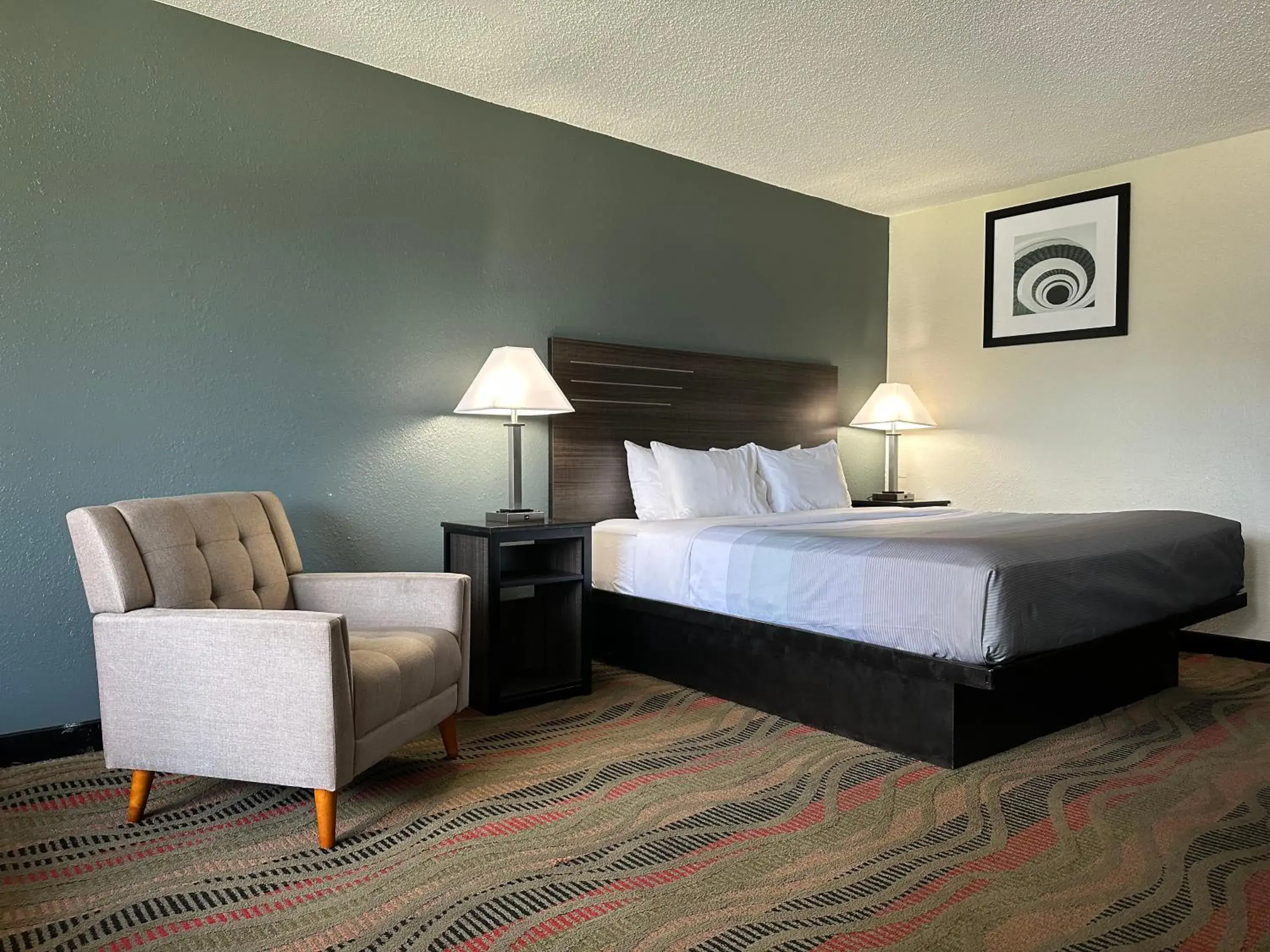 Photo of the whole room, Bed in Quality Inn & Suites