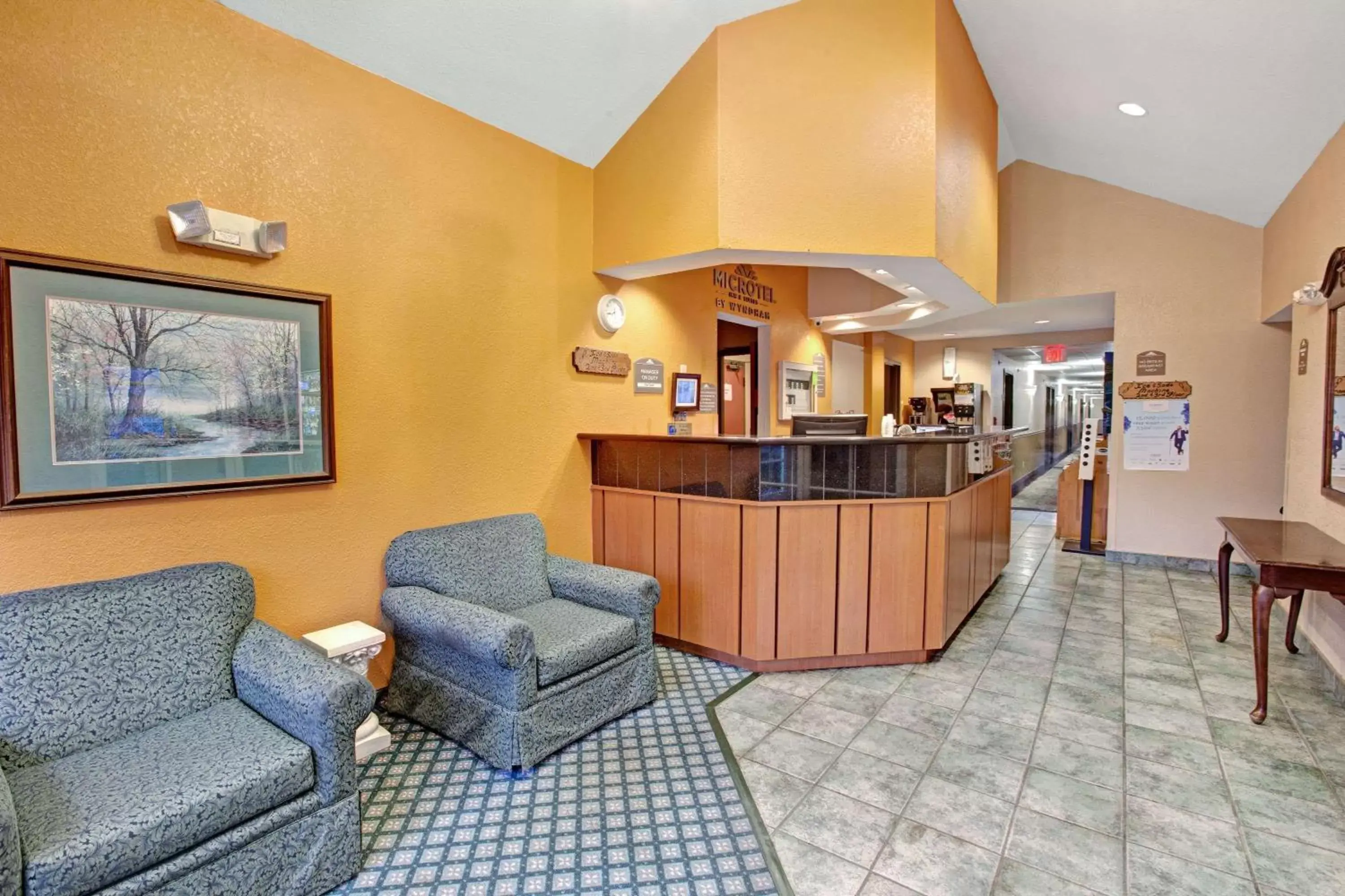 Lobby or reception, Lobby/Reception in Microtel Inn & Suites by Wyndham Gatlinburg