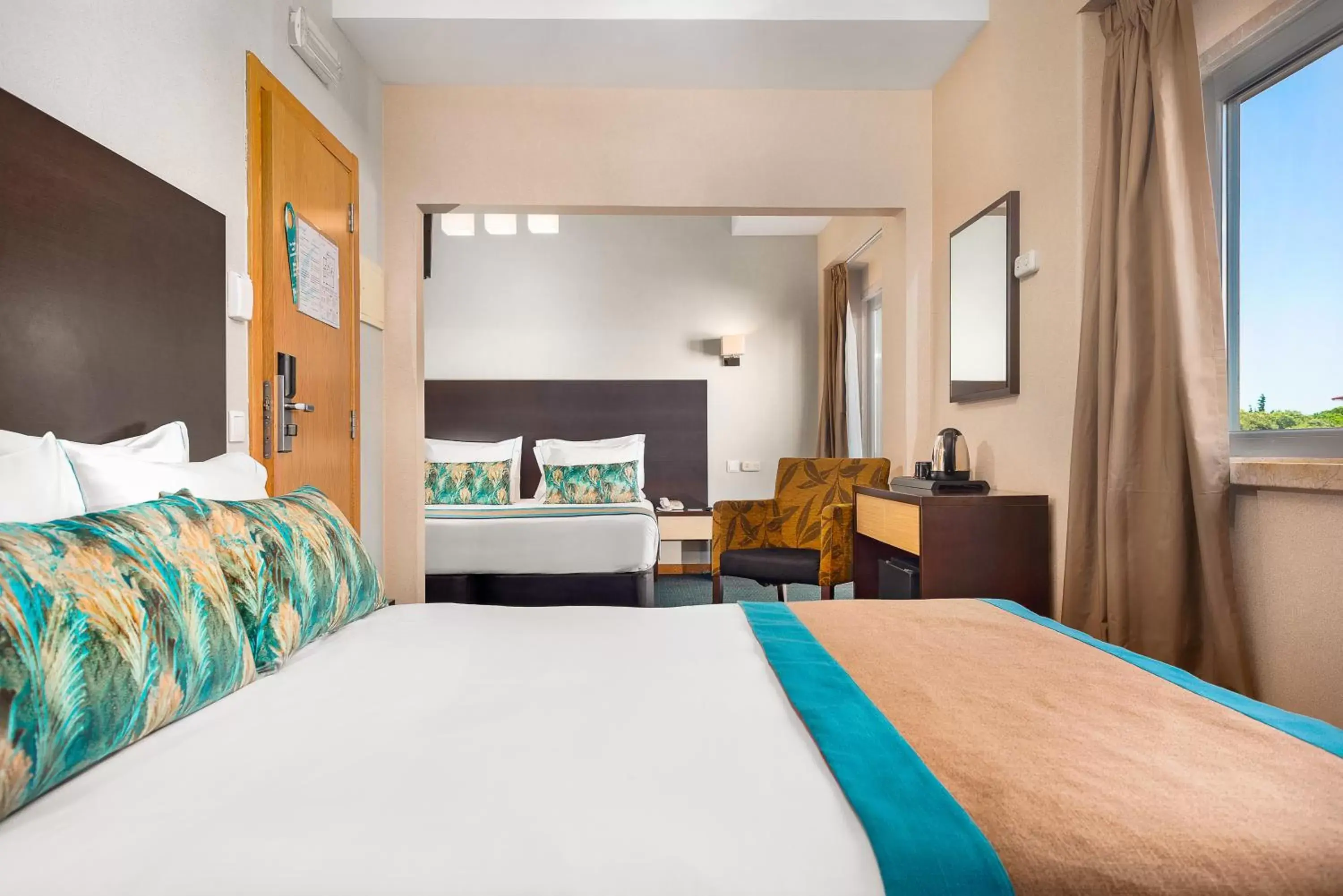Bedroom, Bed in Hotel DAH - Dom Afonso Henriques