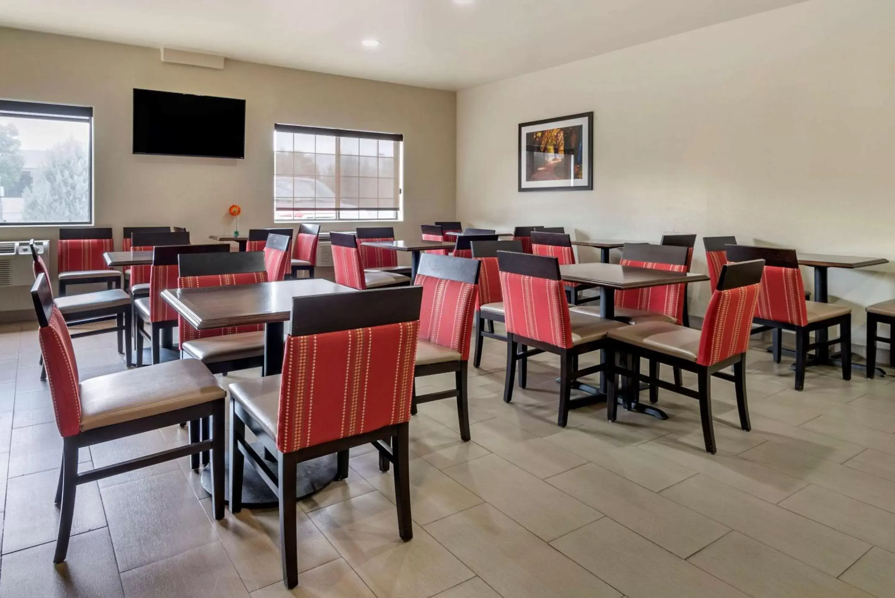 Restaurant/Places to Eat in Comfort Inn & Suites