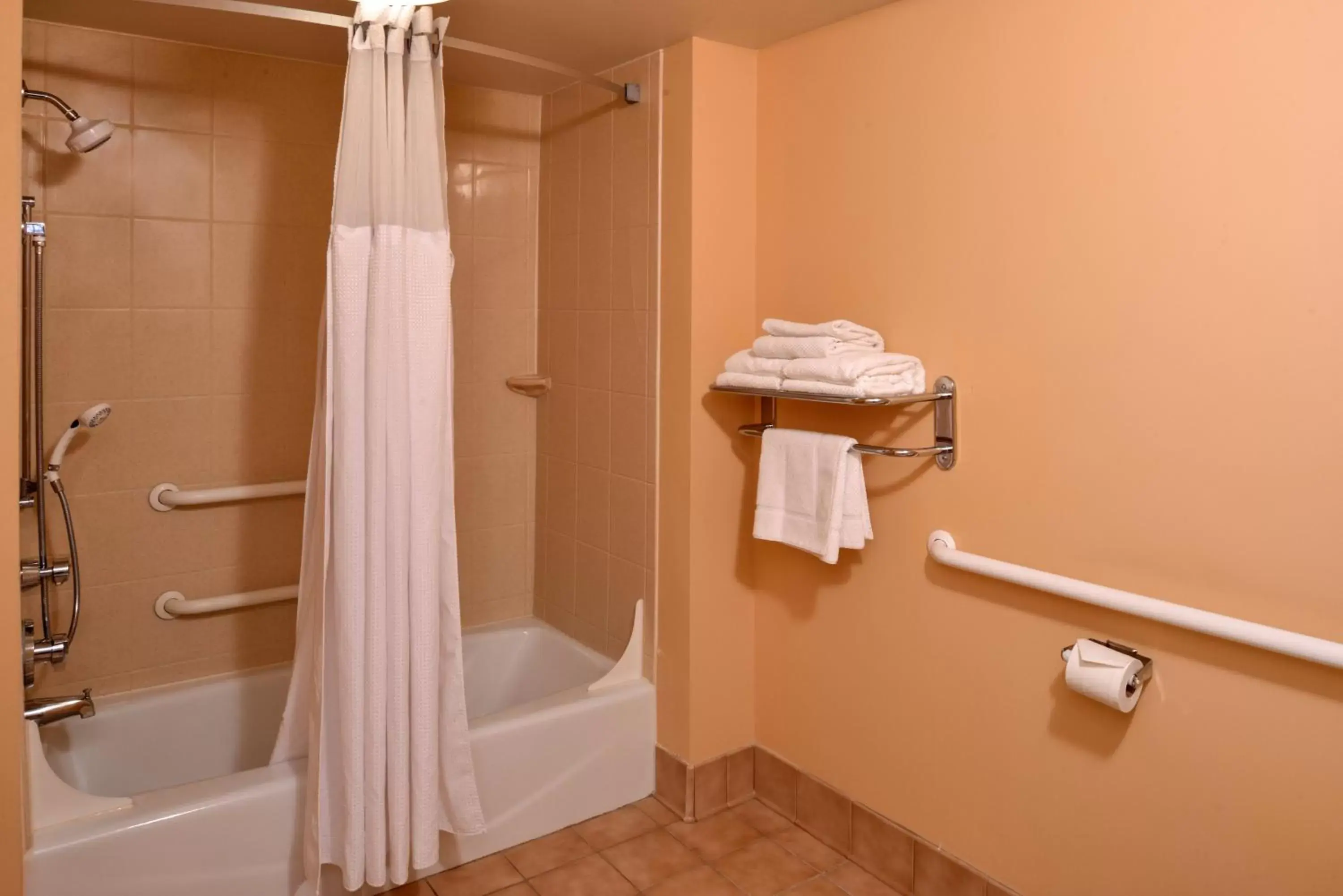 Photo of the whole room, Bathroom in Staybridge Suites Indianapolis-Airport, an IHG Hotel