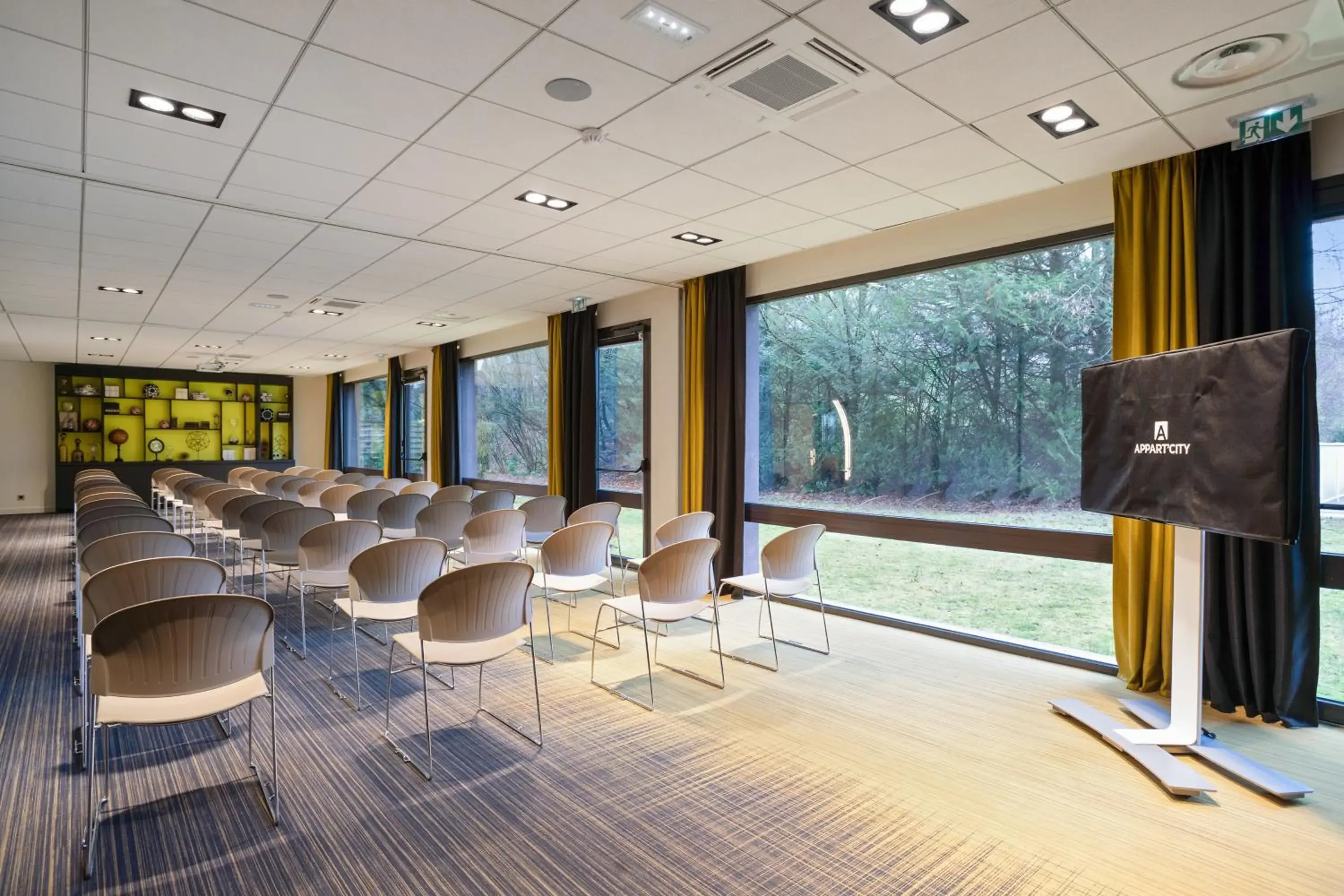 Meeting/conference room in Park & Suites Elégance Genève-Ferney Voltaire