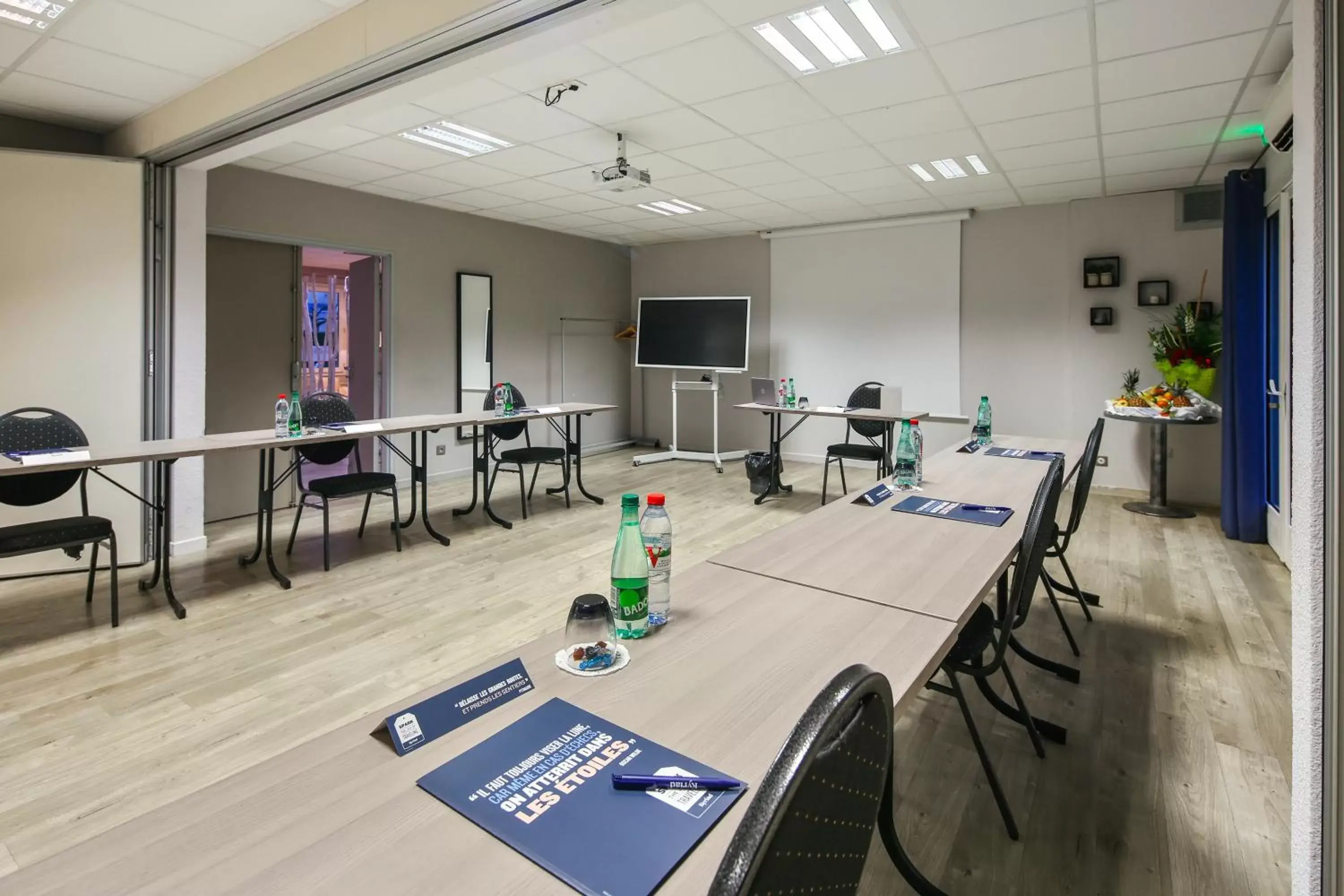 Meeting/conference room in Kyriad Lyon Est - Bron Eurexpo Le Cottage