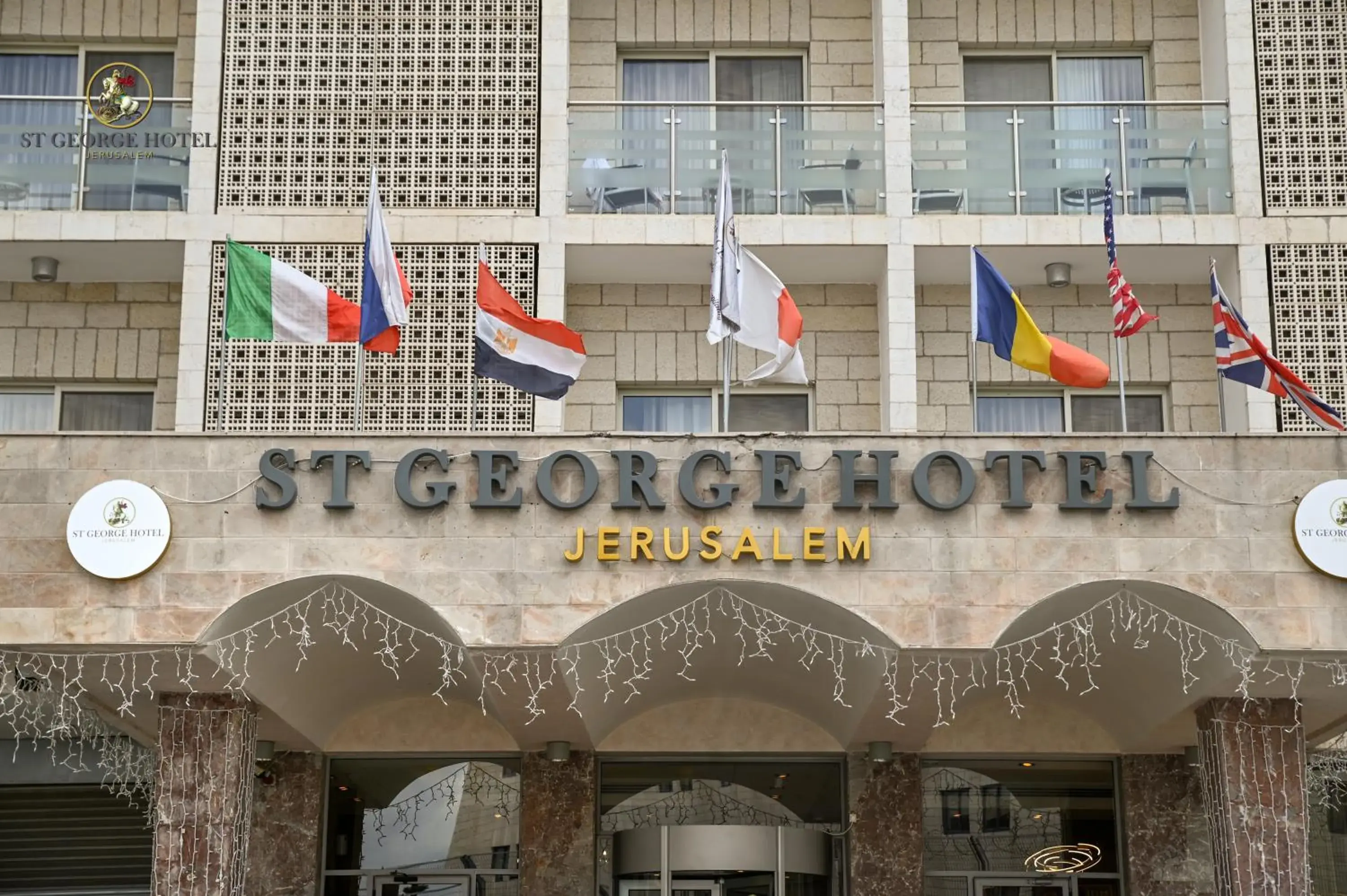 Facade/entrance in St. George Hotel