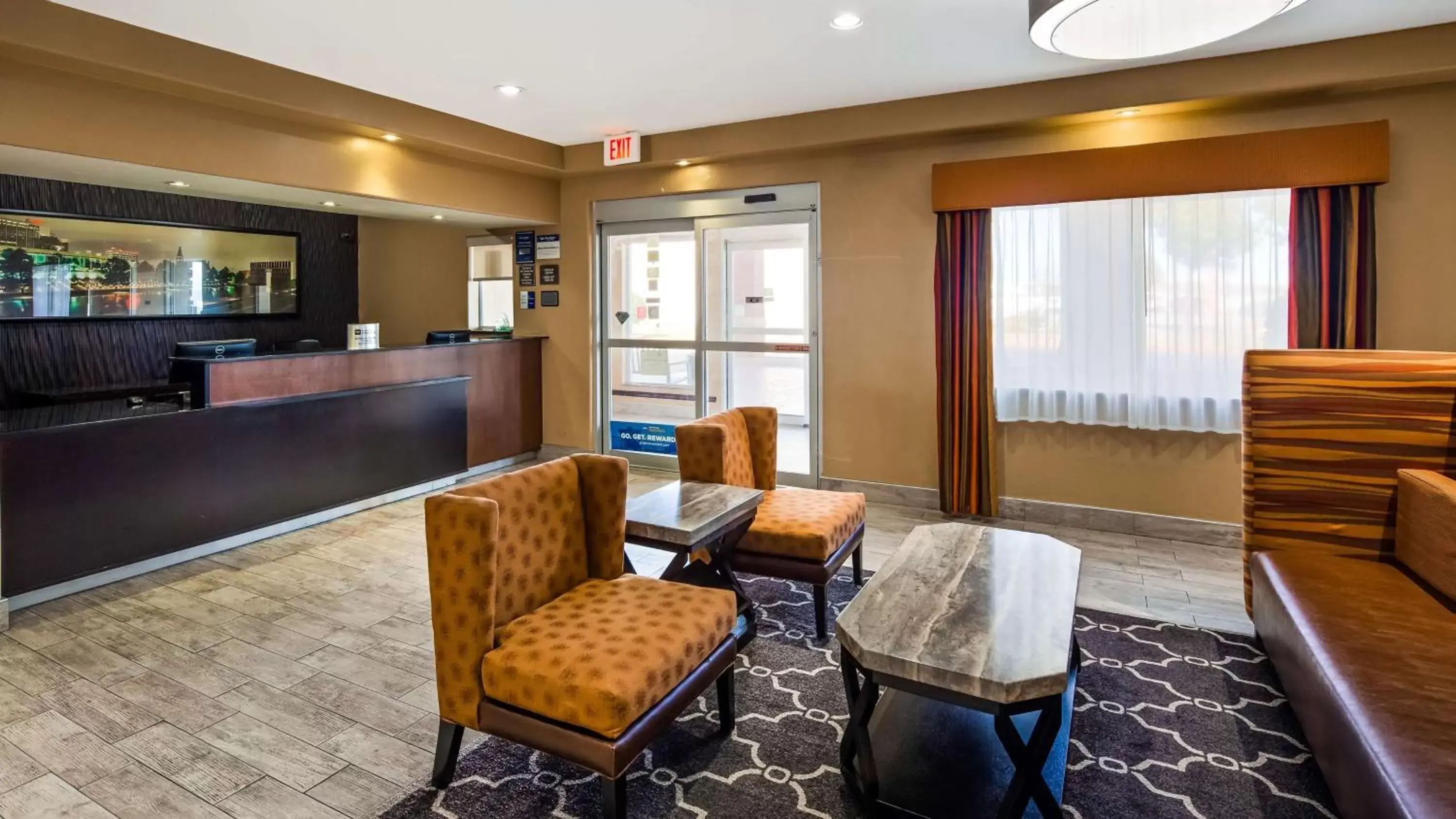 Lobby or reception in Best Western Greentree Inn & Suites