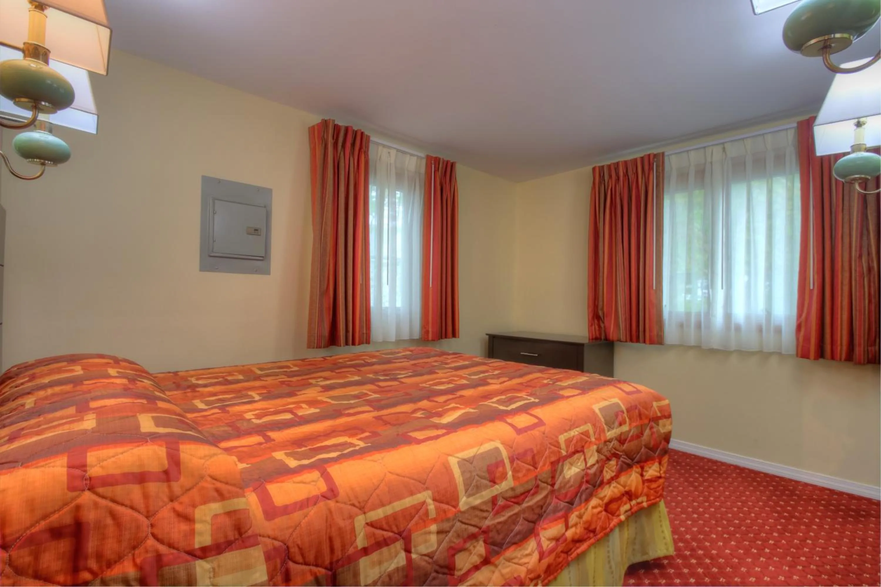 Bedroom, Bed in Ogunquit Tides