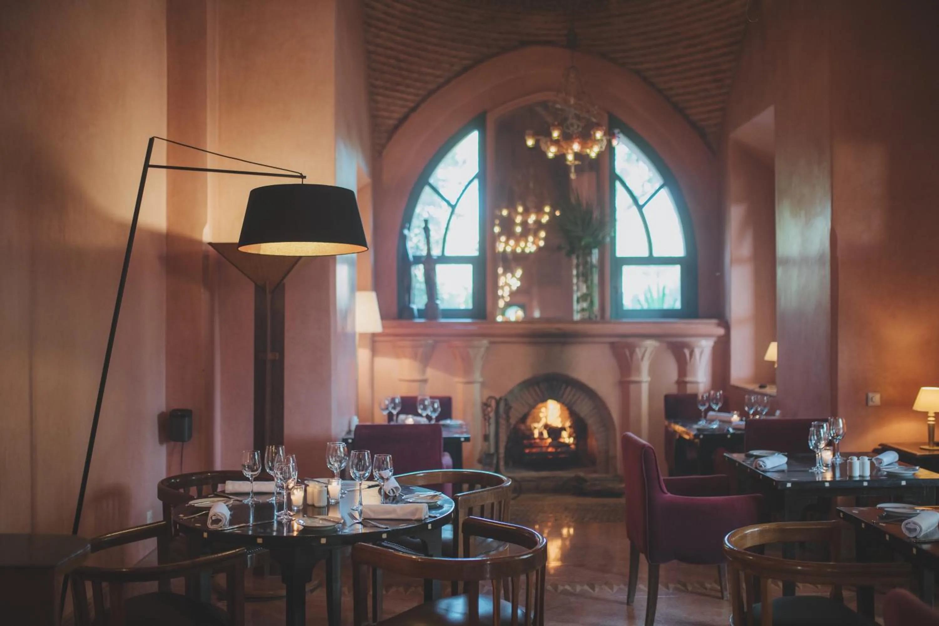 Restaurant/places to eat in Les Deux Tours