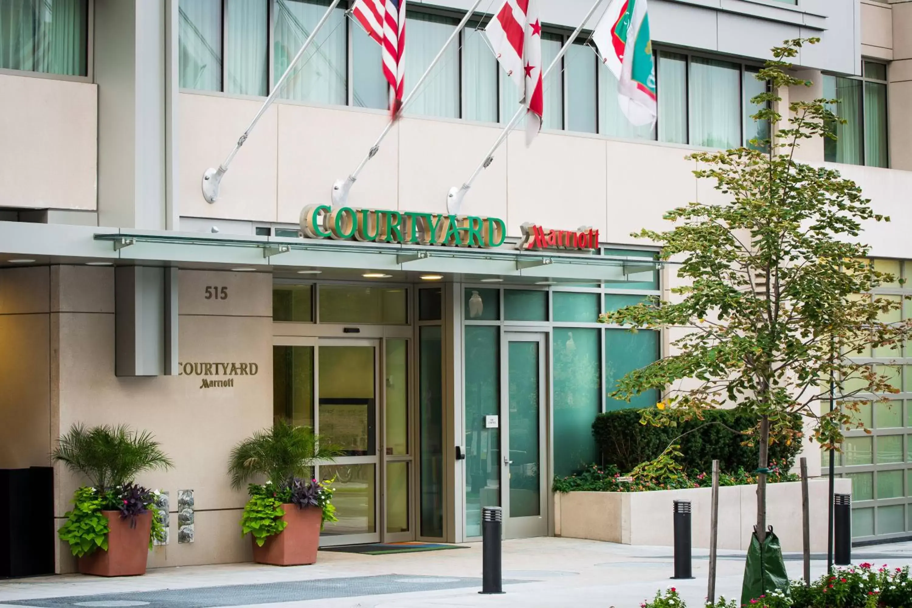 Property building in Courtyard by Marriott Washington, D.C./Foggy Bottom