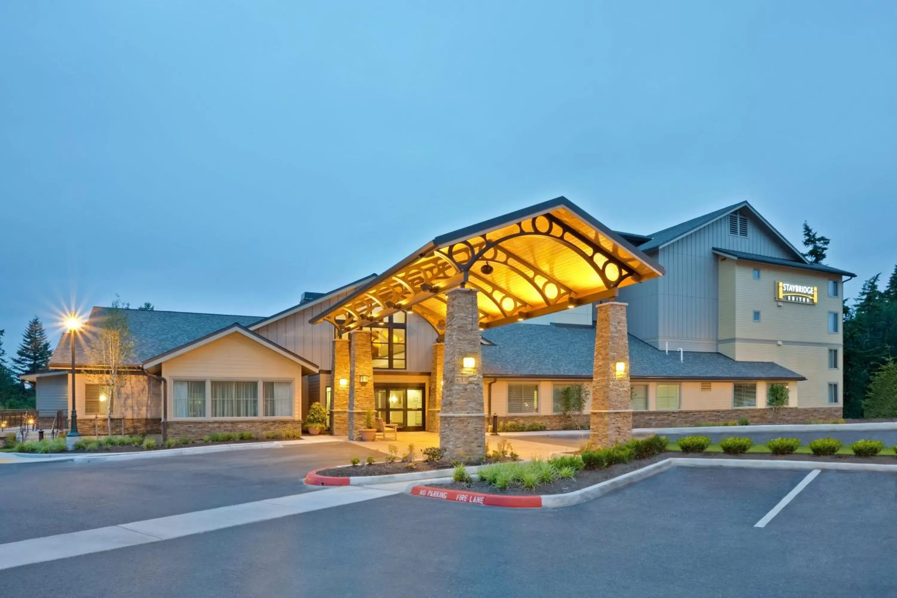 Property building in Staybridge Suites Everett - Paine Field by IHG Property building in Staybridge Suites Everett - Paine Field by IHG
