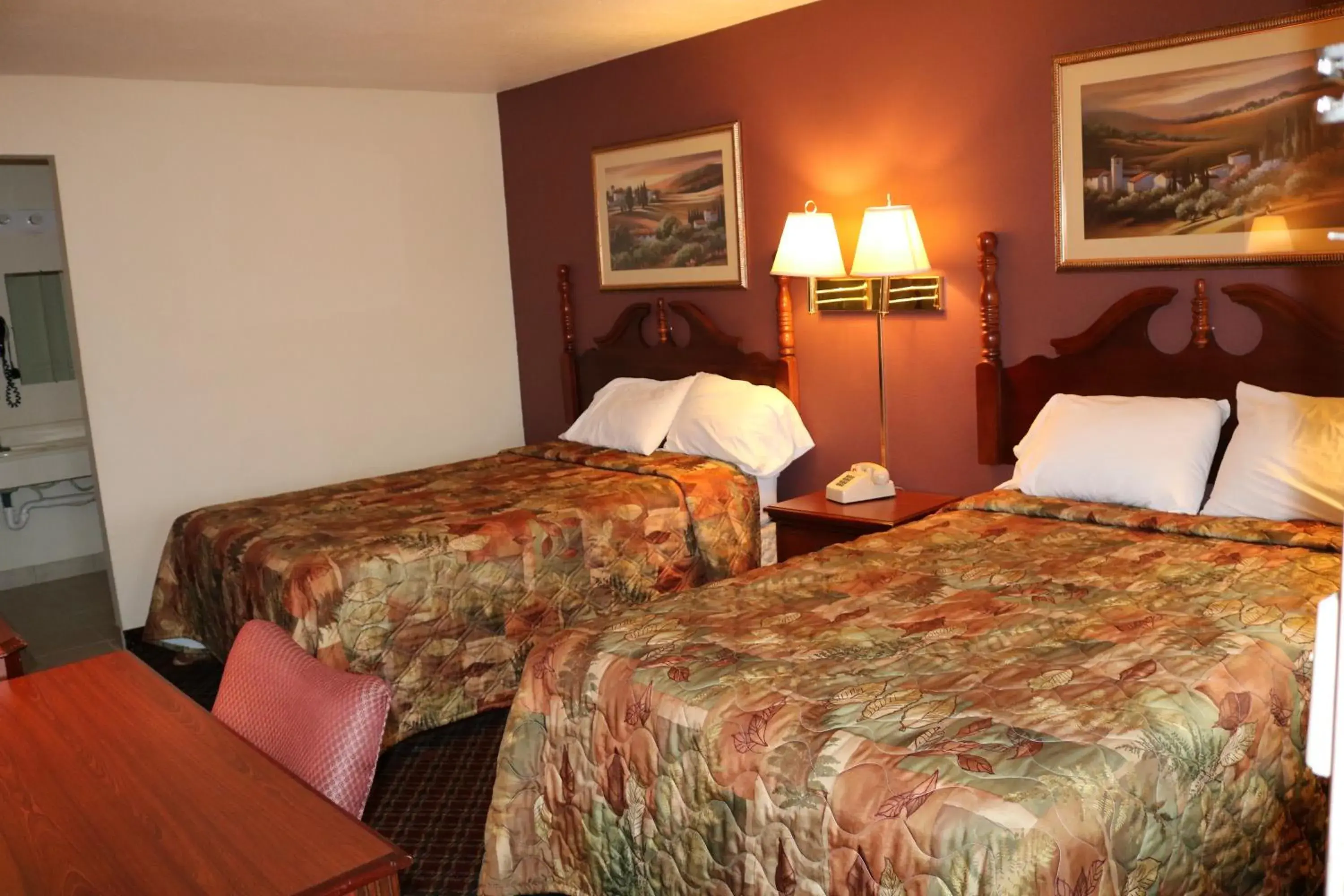 Bed in Battlefield Inn Springfield Bed in Battlefield Inn Springfield