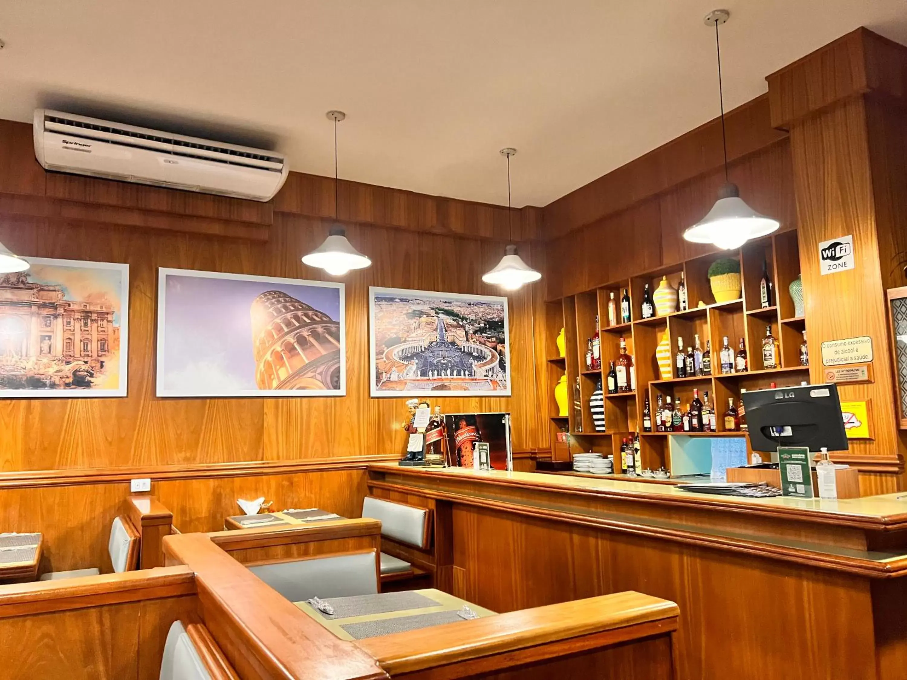 Restaurant/places to eat in Hotel Bella Italia Restaurant/places to eat in Hotel Bella Italia