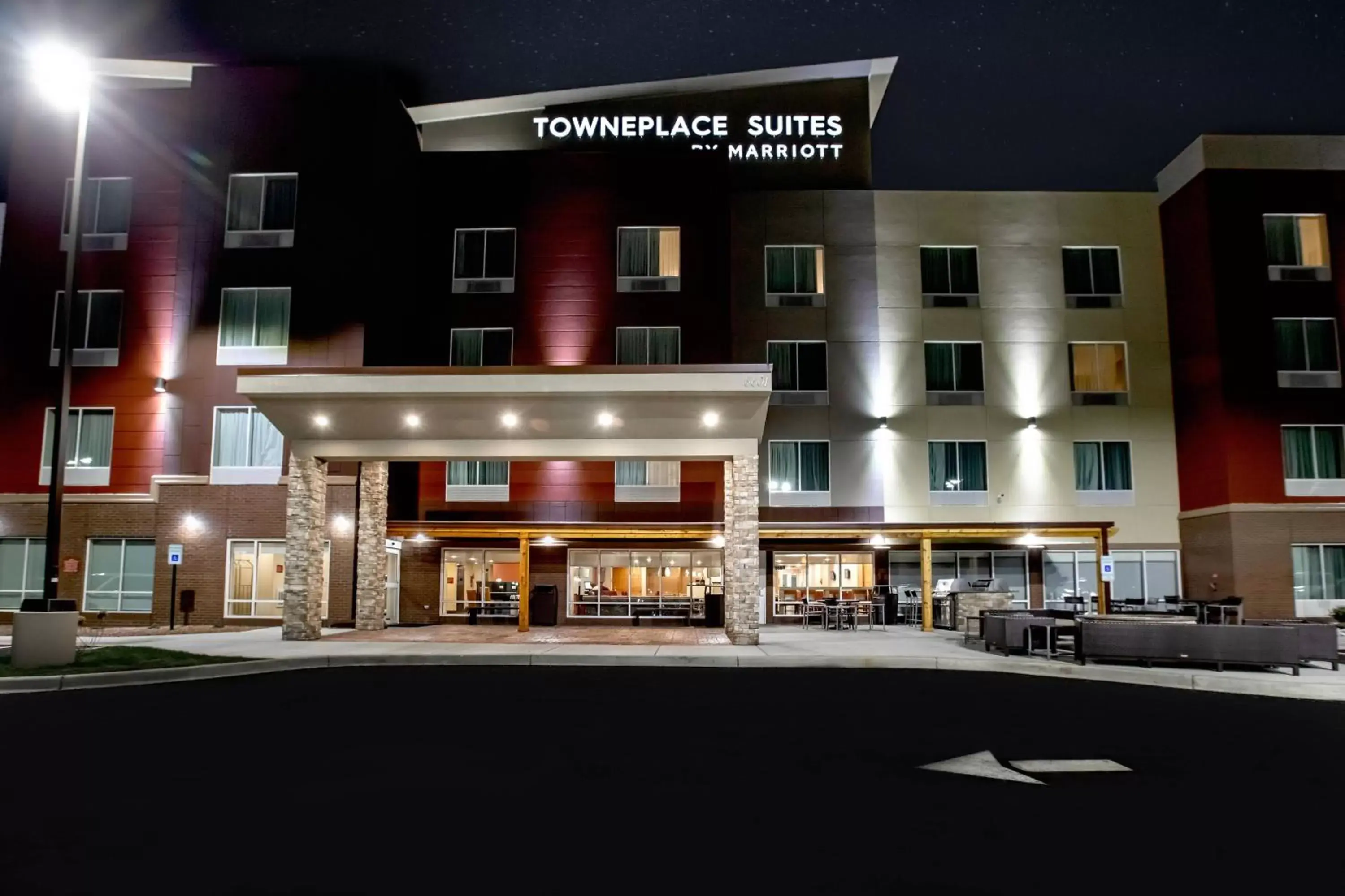 Property Building in TownePlace Suites by Marriott Louisville Airport