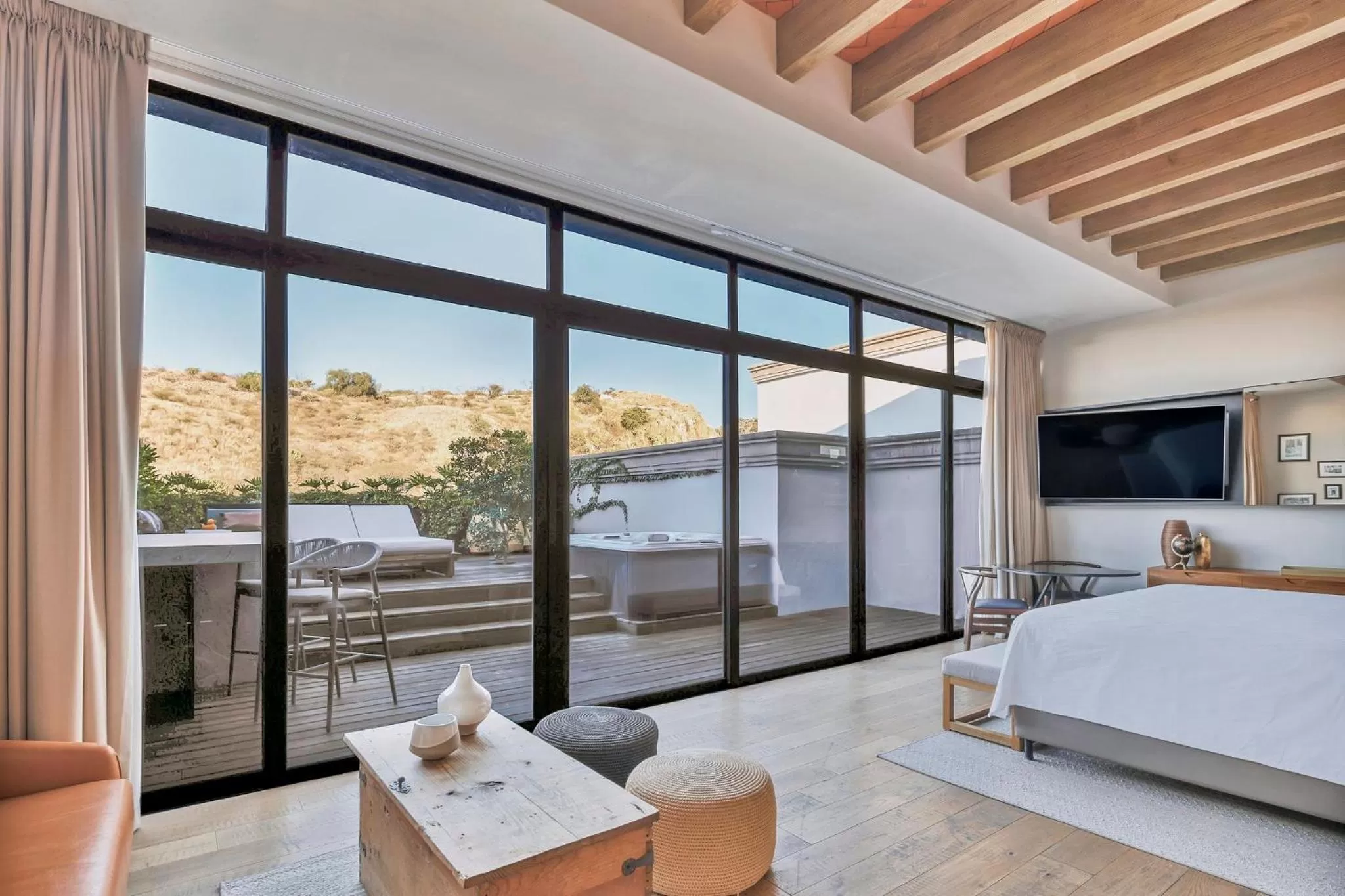 Property building, Bed in Live Aqua San Miguel de Allende