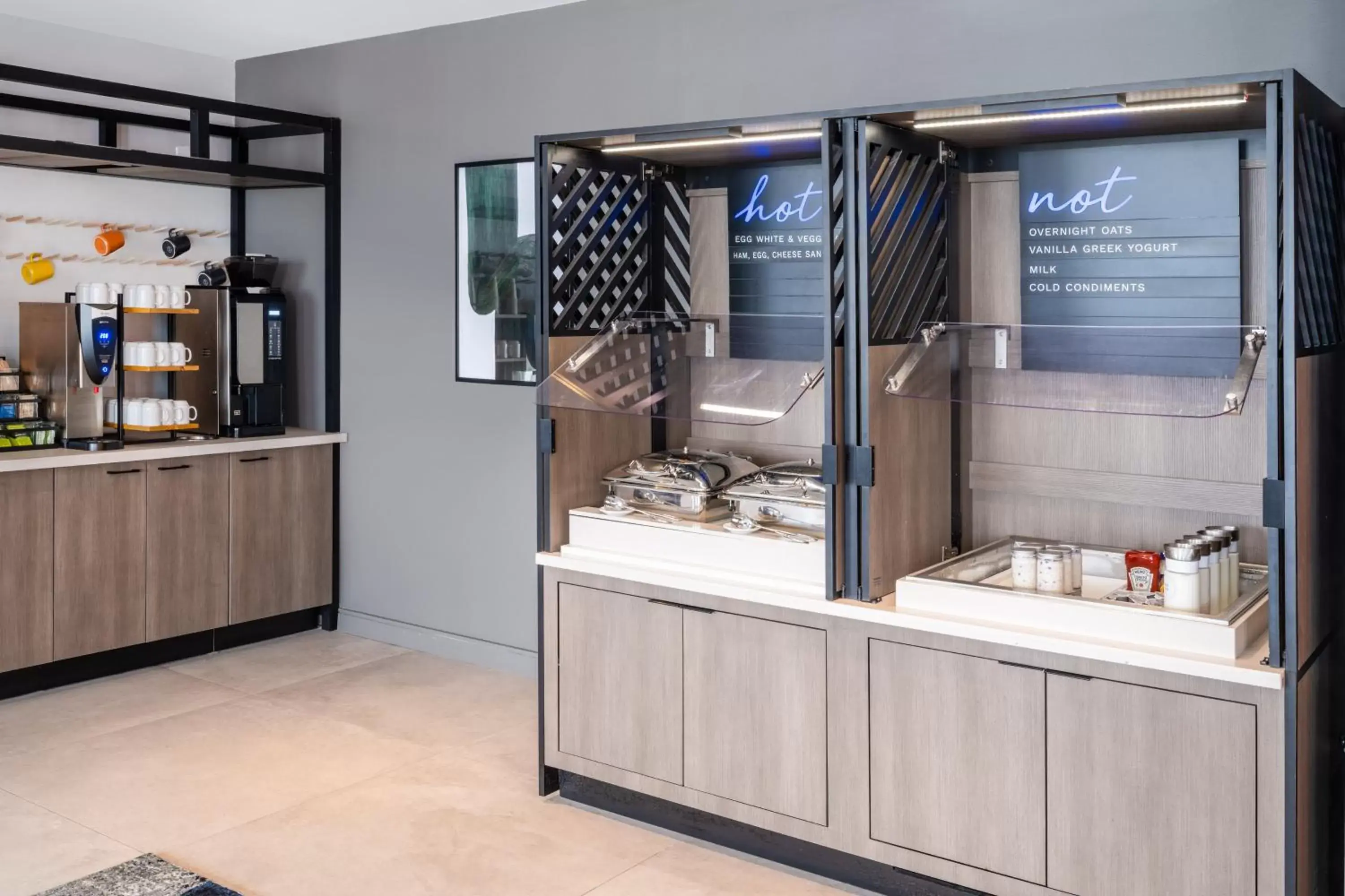 Breakfast in Atwell Suites Miami Brickell by IHG Breakfast in Atwell Suites Miami Brickell by IHG