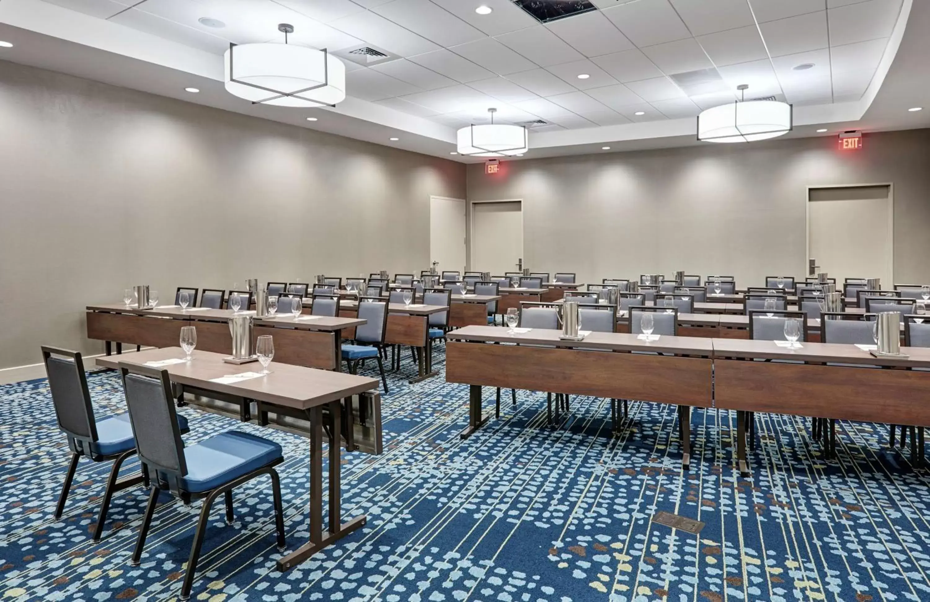 Meeting/conference room in DoubleTree by Hilton Charlotte Gateway Village