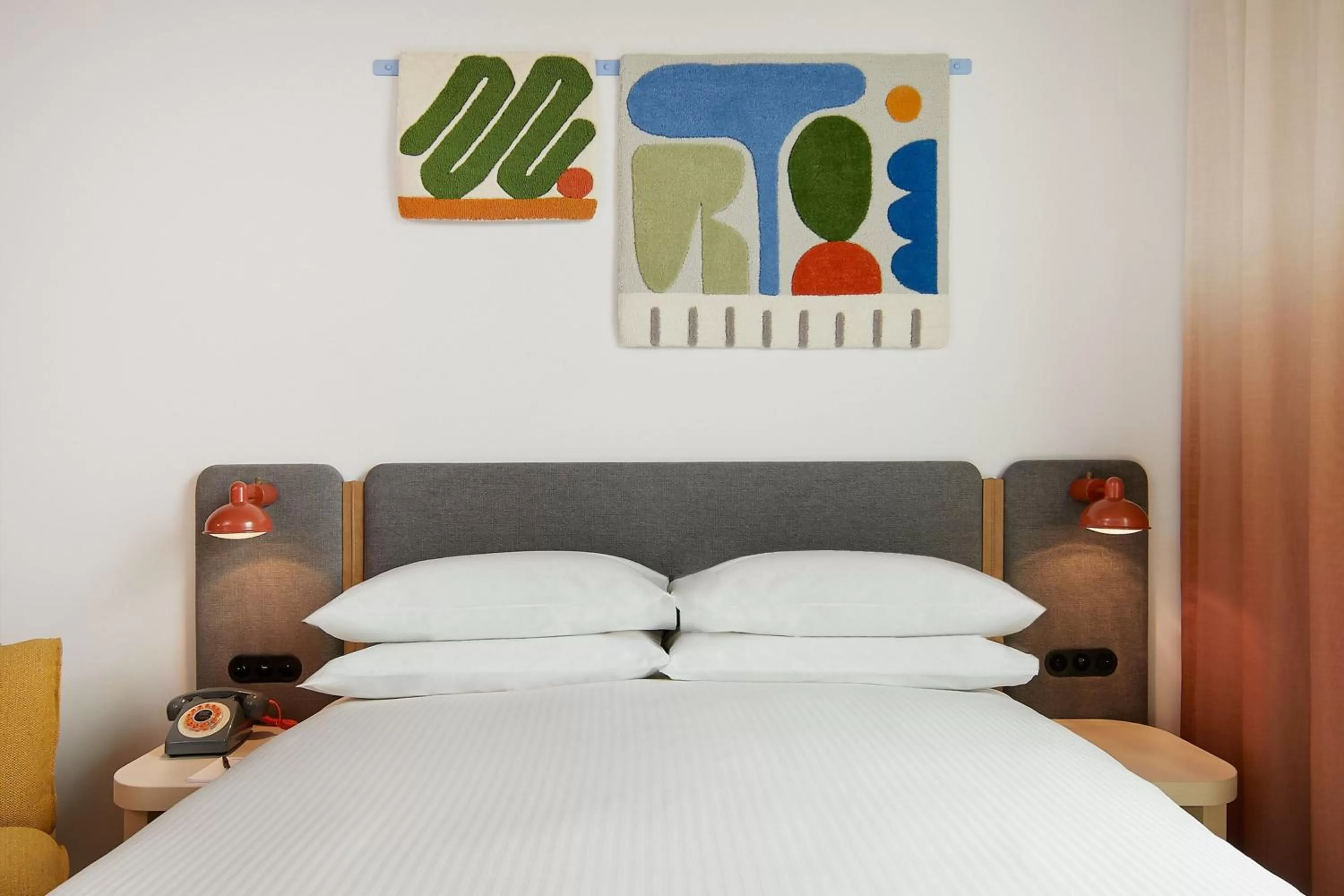 Photo of the whole room, Bed in Moxy Sydney Airport