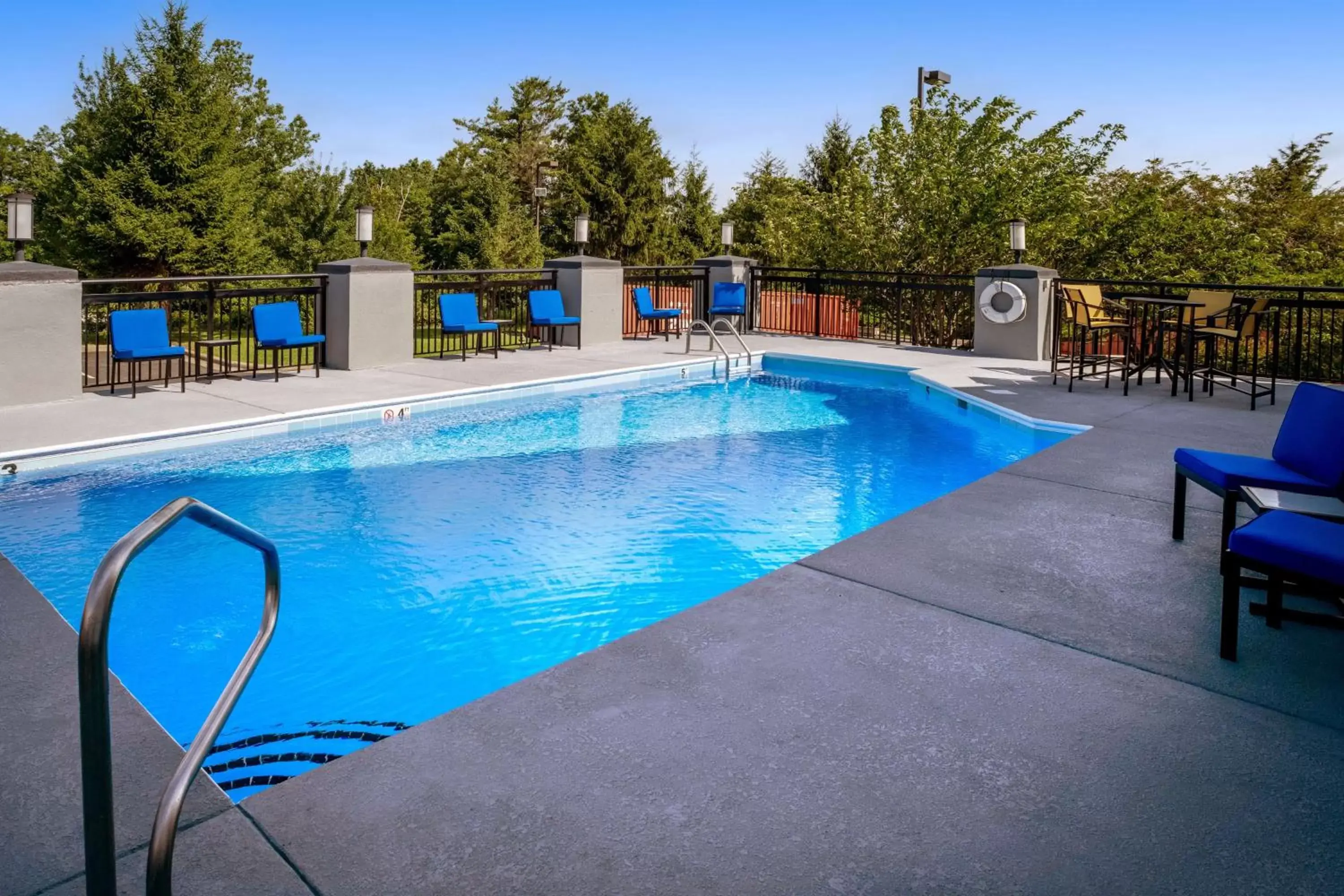 Pool view, Swimming Pool in Best Western Plus Beckley Inn