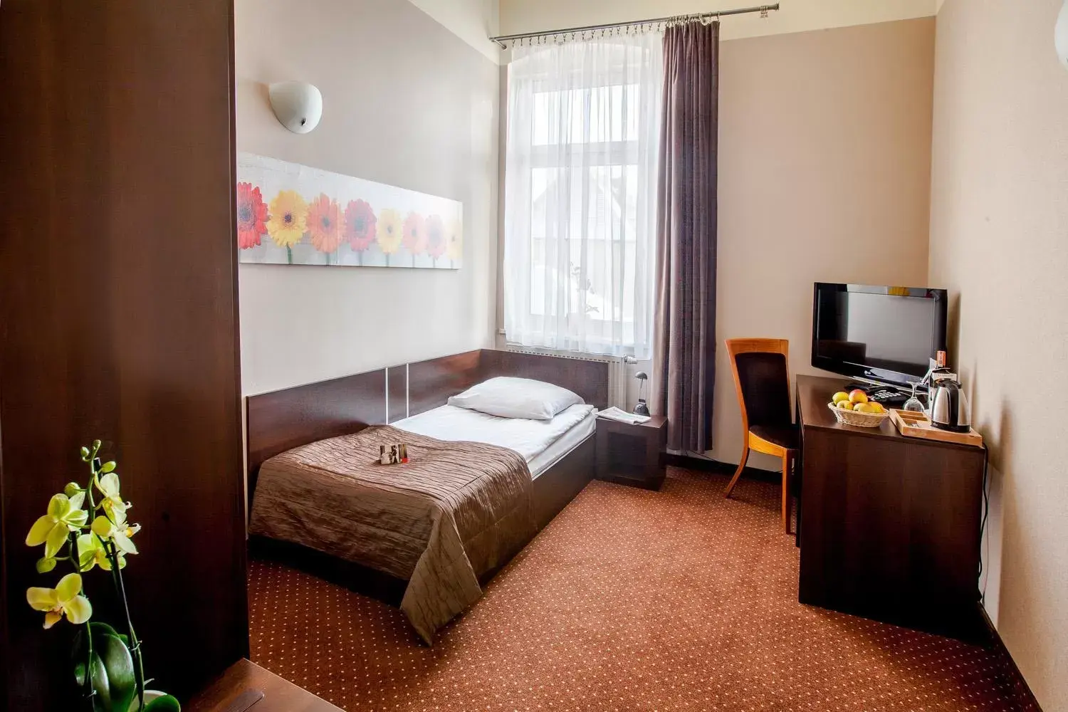 Bed in Hotel Diament Economy Gliwice