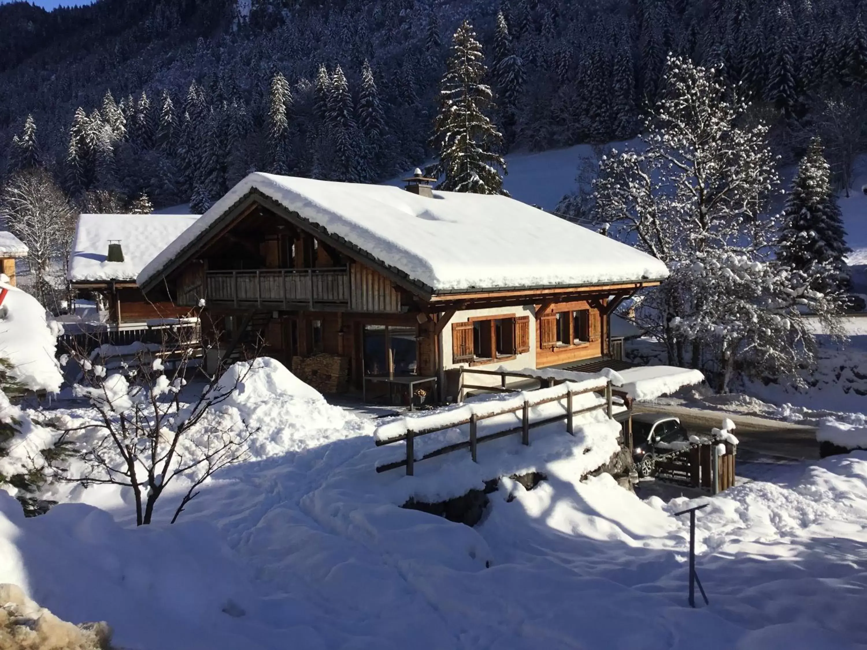 Winter in Bed and Breakfast Chalet Manava
