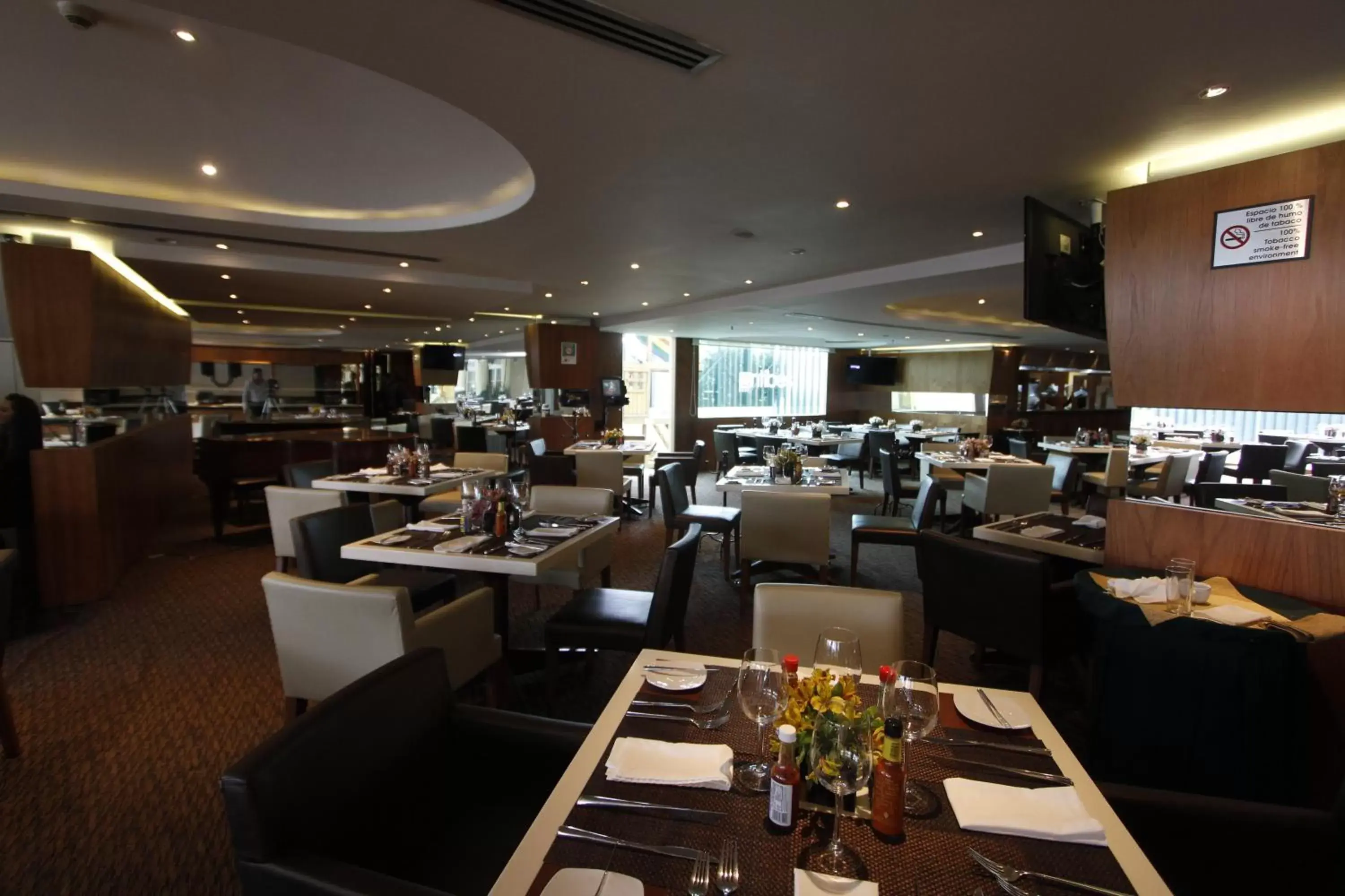 Restaurant/Places to Eat in Crowne Plaza Toluca - Lancaster, an IHG Hotel