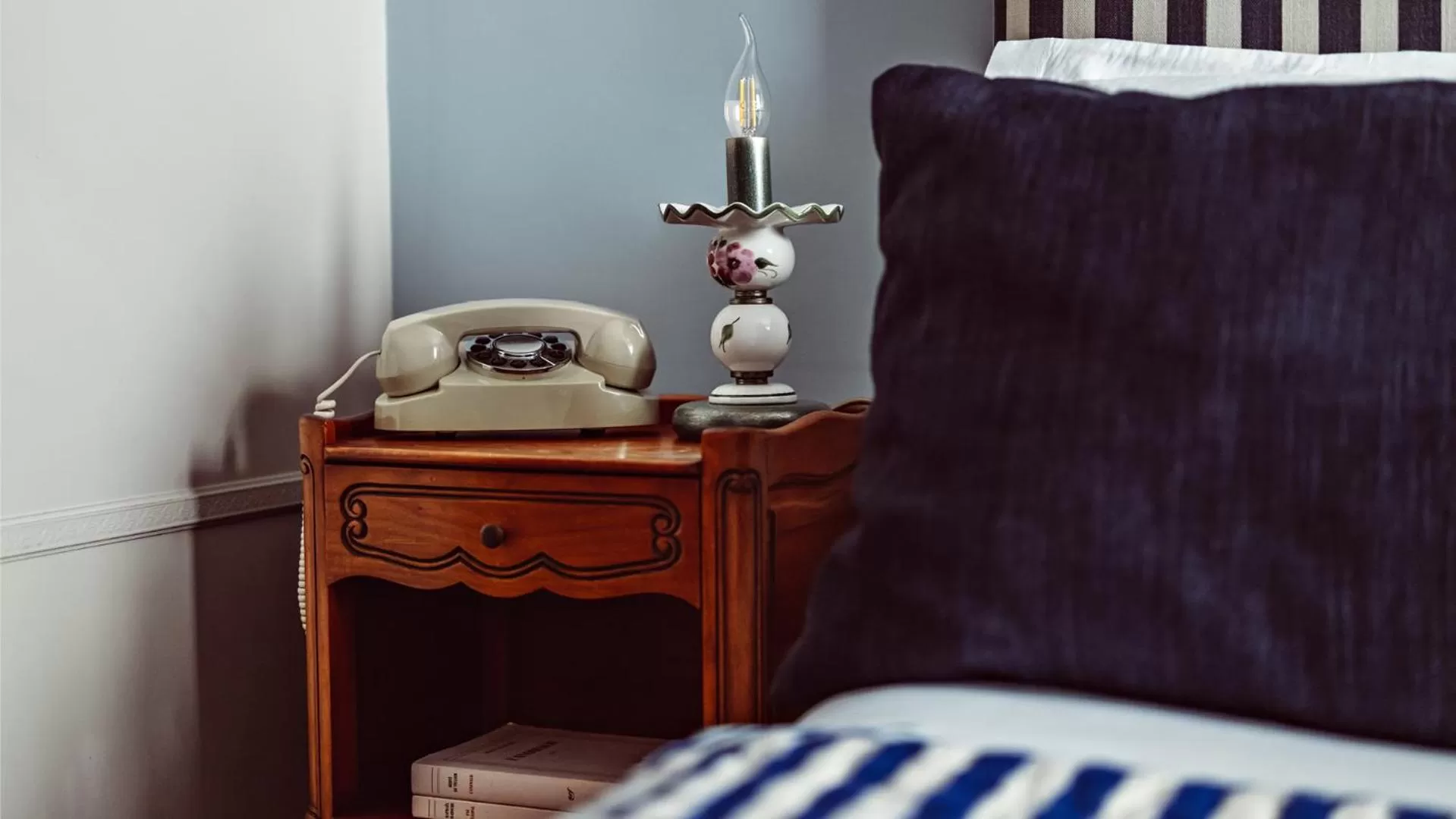 hair dresser in Maison Saintonge