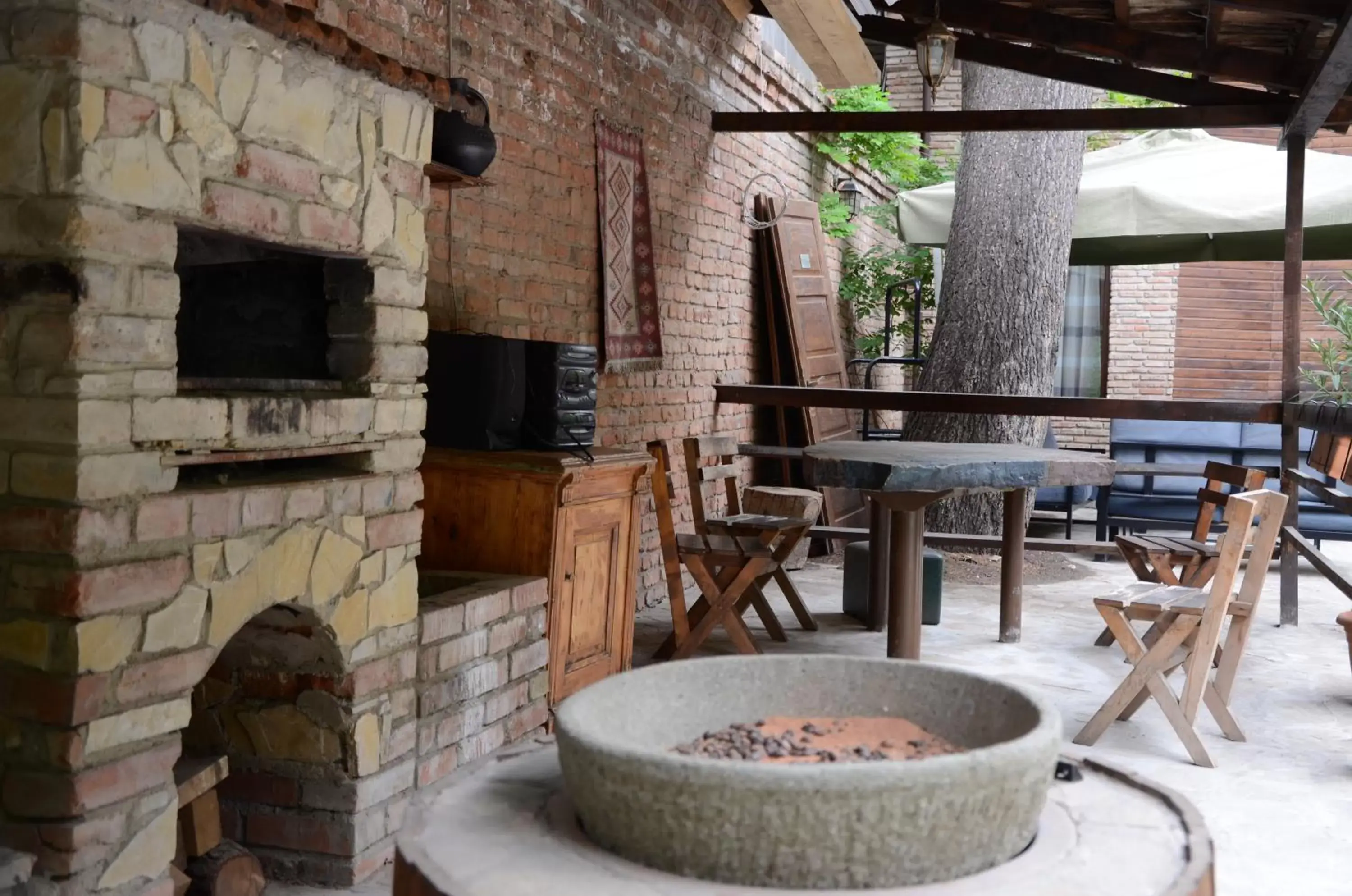 Inner courtyard view, BBQ Facilities in Tiflis Hotel