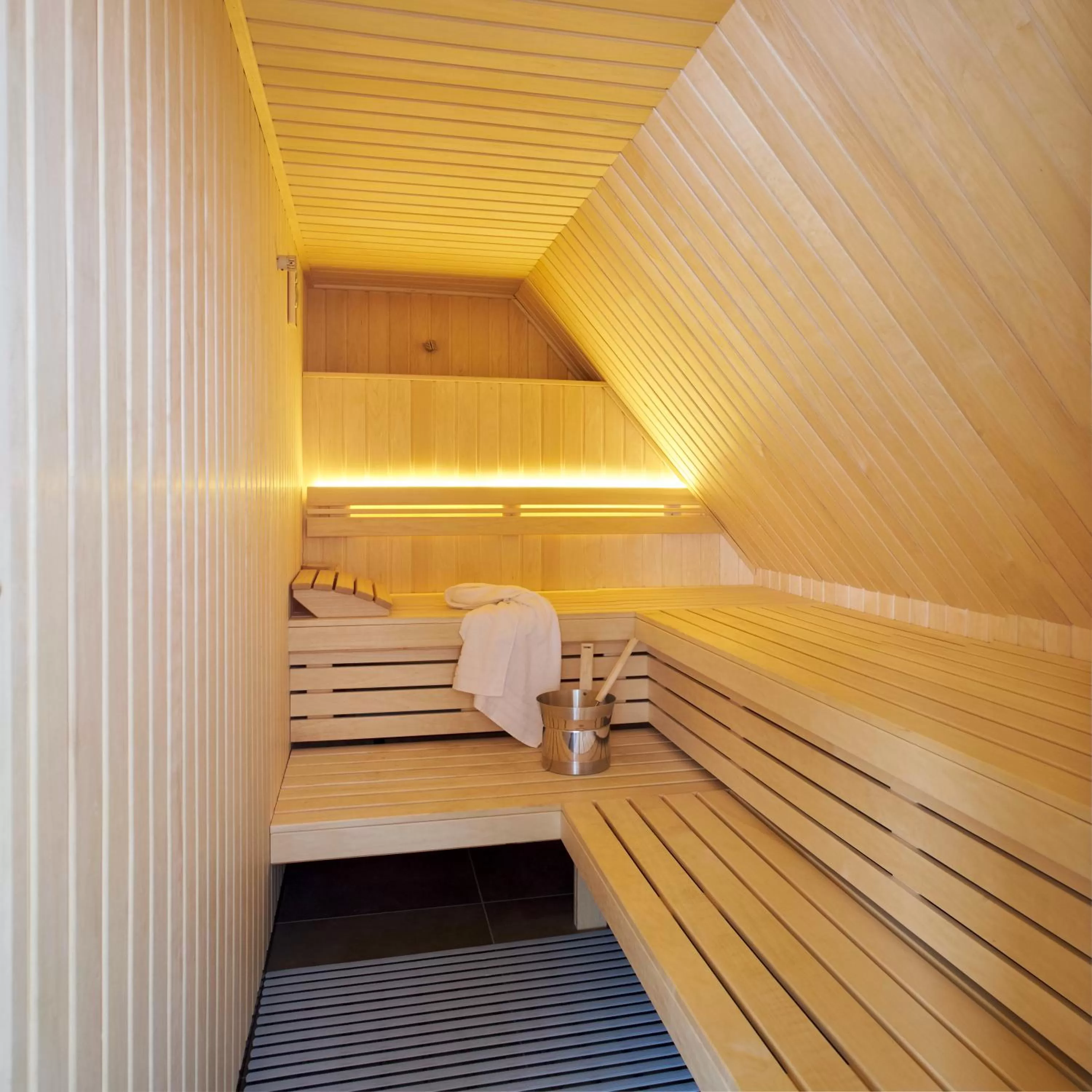 Sauna in meinwolfsburg hotel auf dem rittergut vormals Yard Boarding Hotel