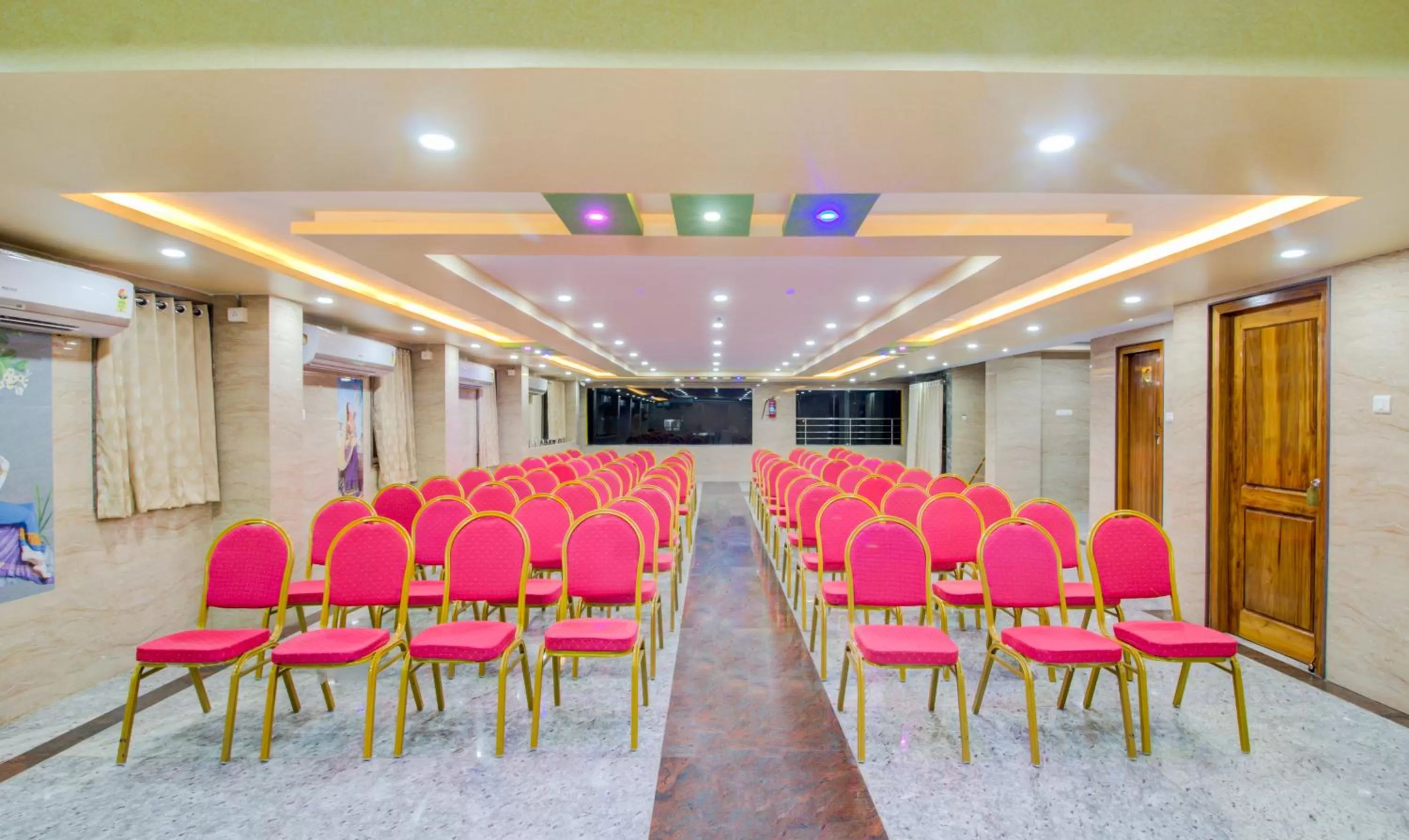 Meeting/conference room in Treebo Sls Grand