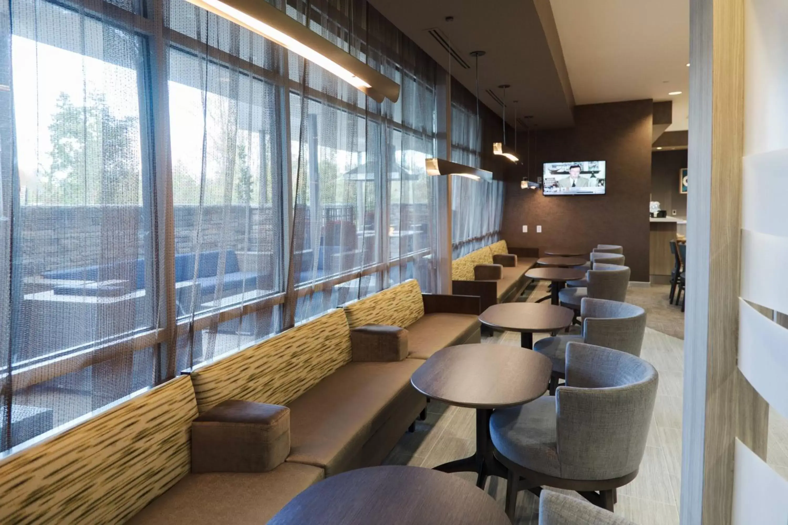 Restaurant/places to eat, Lounge/Bar in SpringHill Suites by Marriott Somerset Franklin Township
