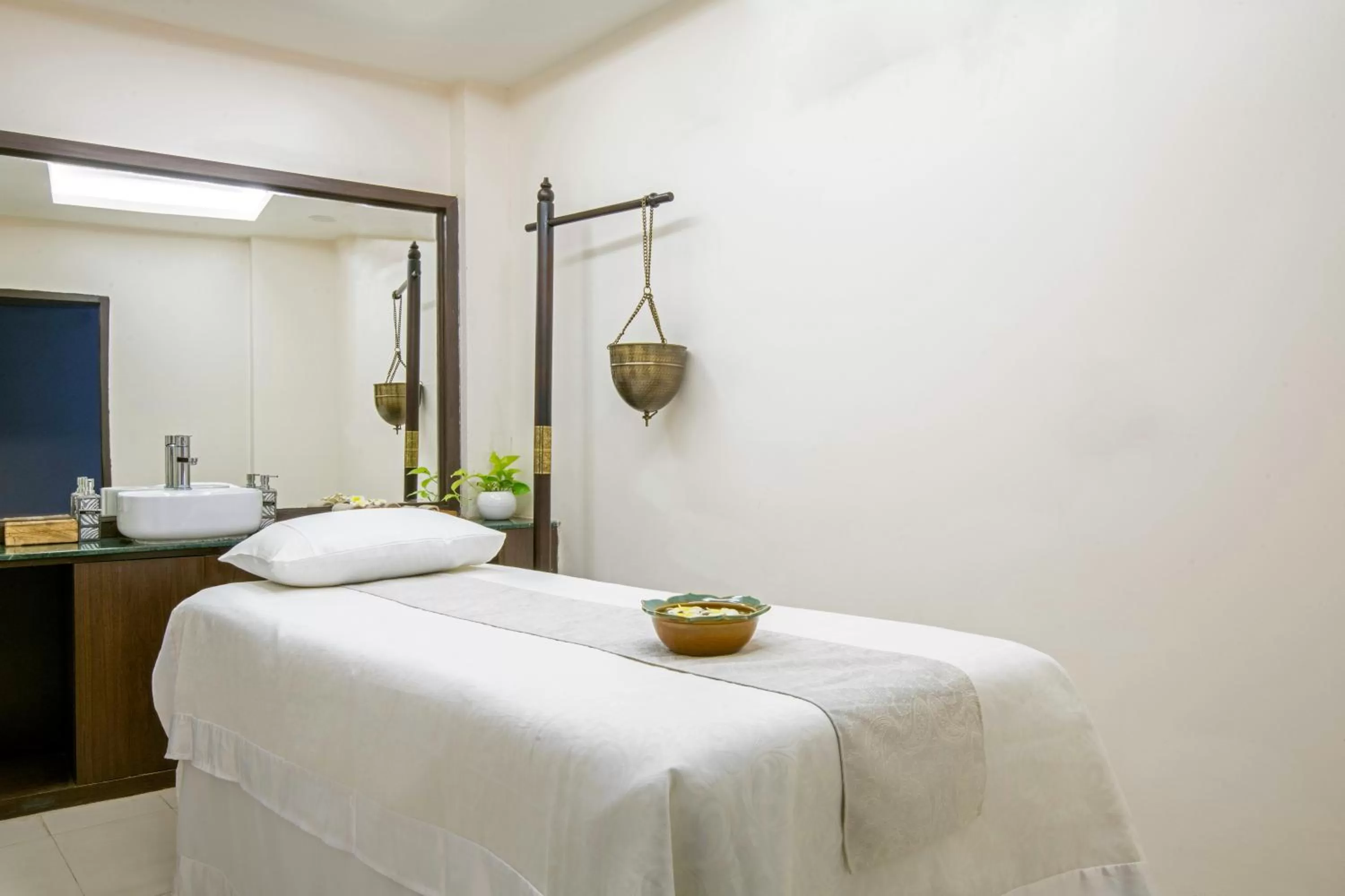 Spa and wellness centre/facilities, Bed in Lemon Tree Premier, Rishikesh