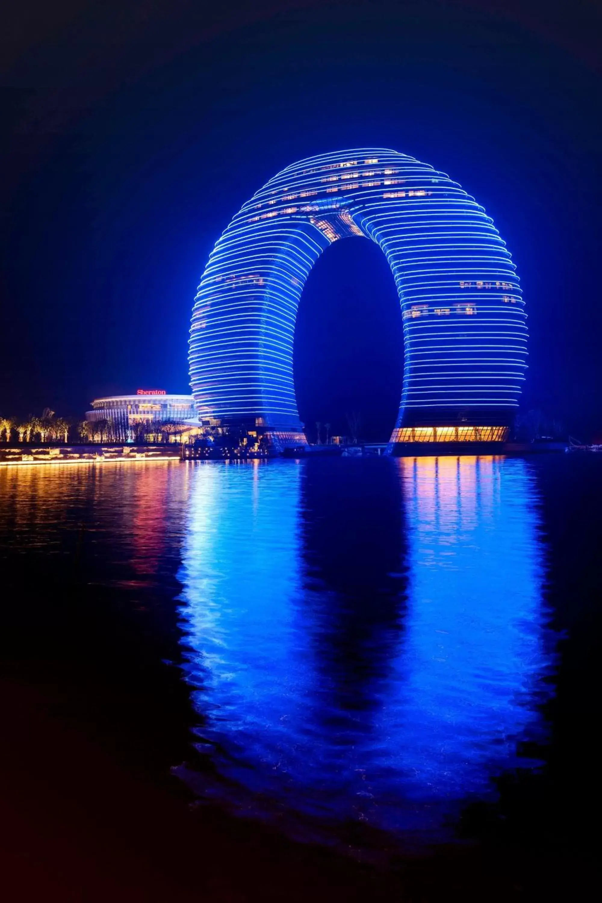 Property building, Swimming Pool in Sheraton Huzhou Taihu Lake Hot Spring Resort & Spa