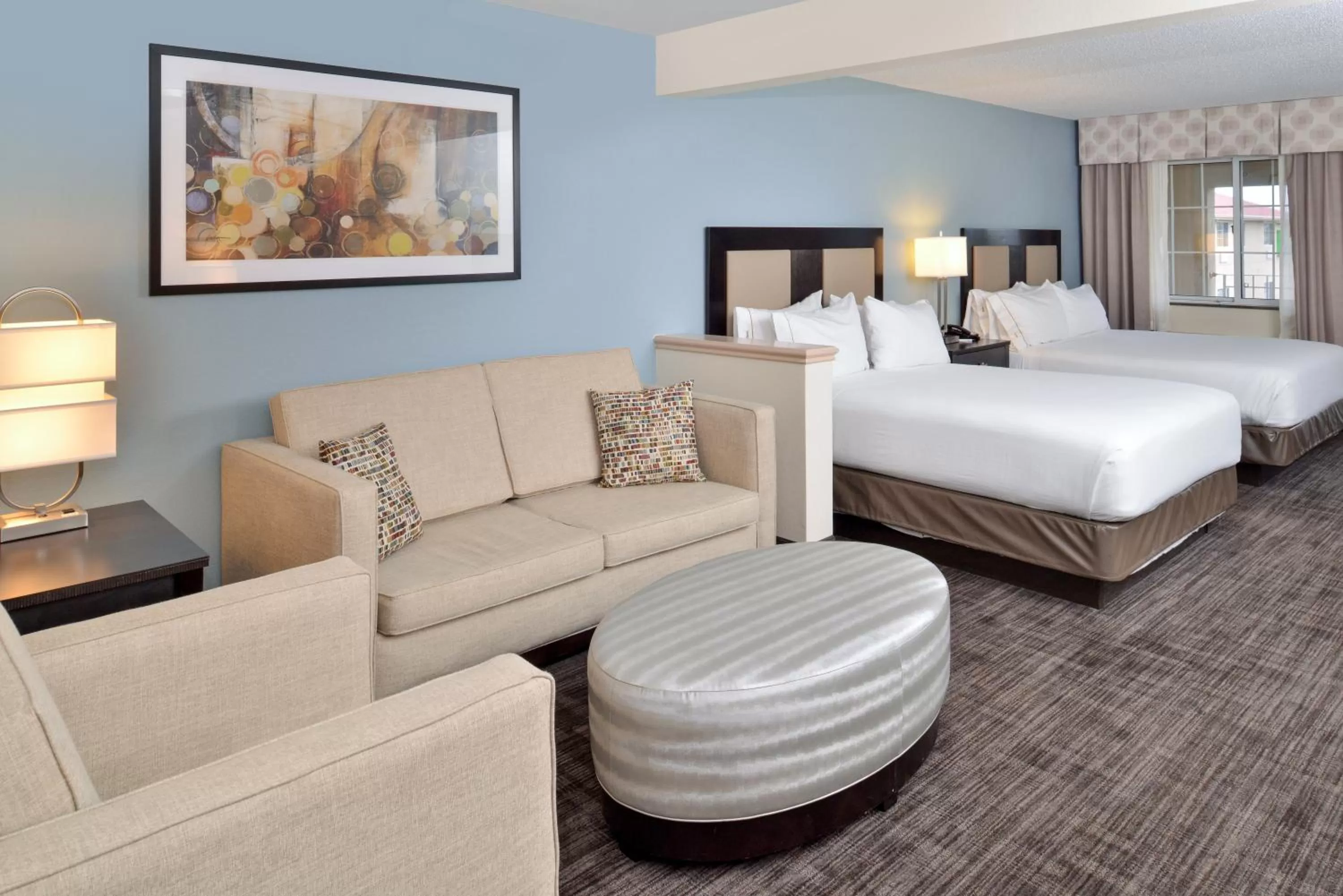 Photo of the whole room, Bed in Holiday Inn Express Hotel & Suites-Saint Joseph by IHG