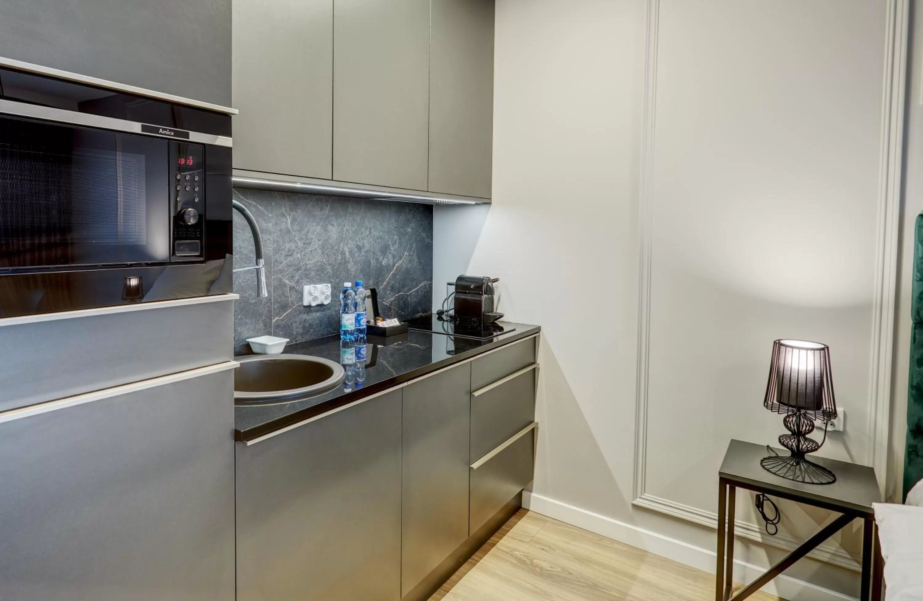 Coffee/tea facilities in RAJSKA 3 by PI Apartments