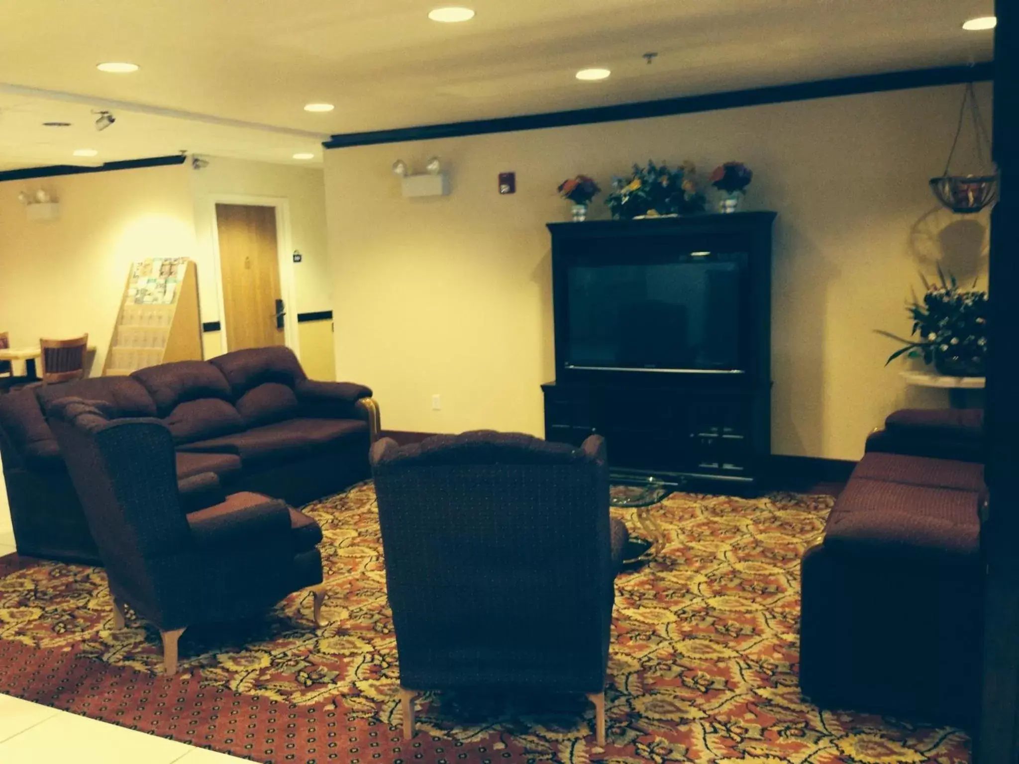 Seating Area in Quality Inn