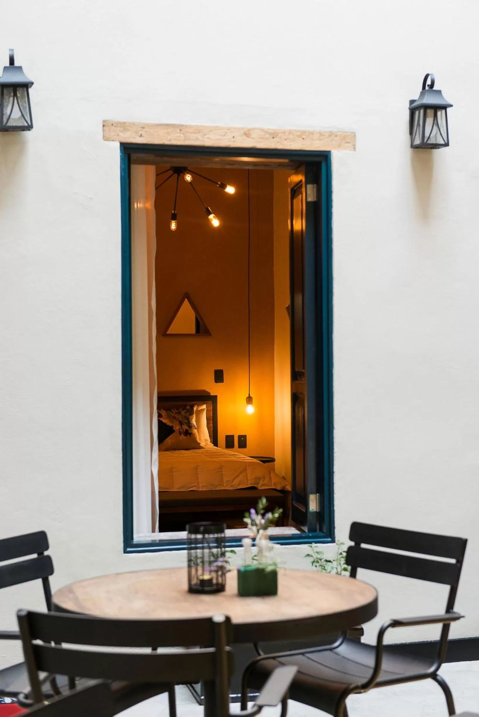 Antigua Trece Hotel Fusión