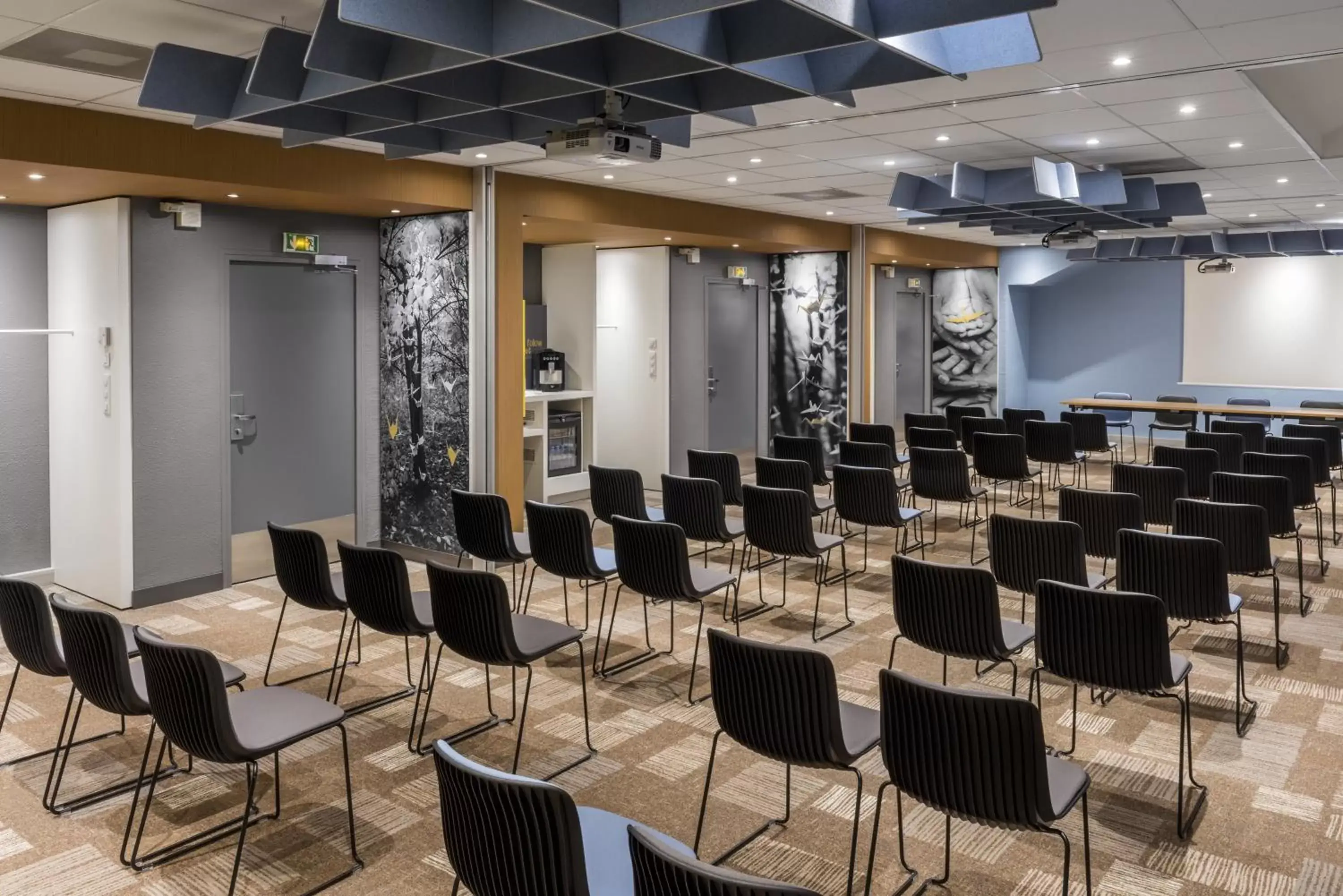Meeting/conference room in ibis Lille Centre Gares
