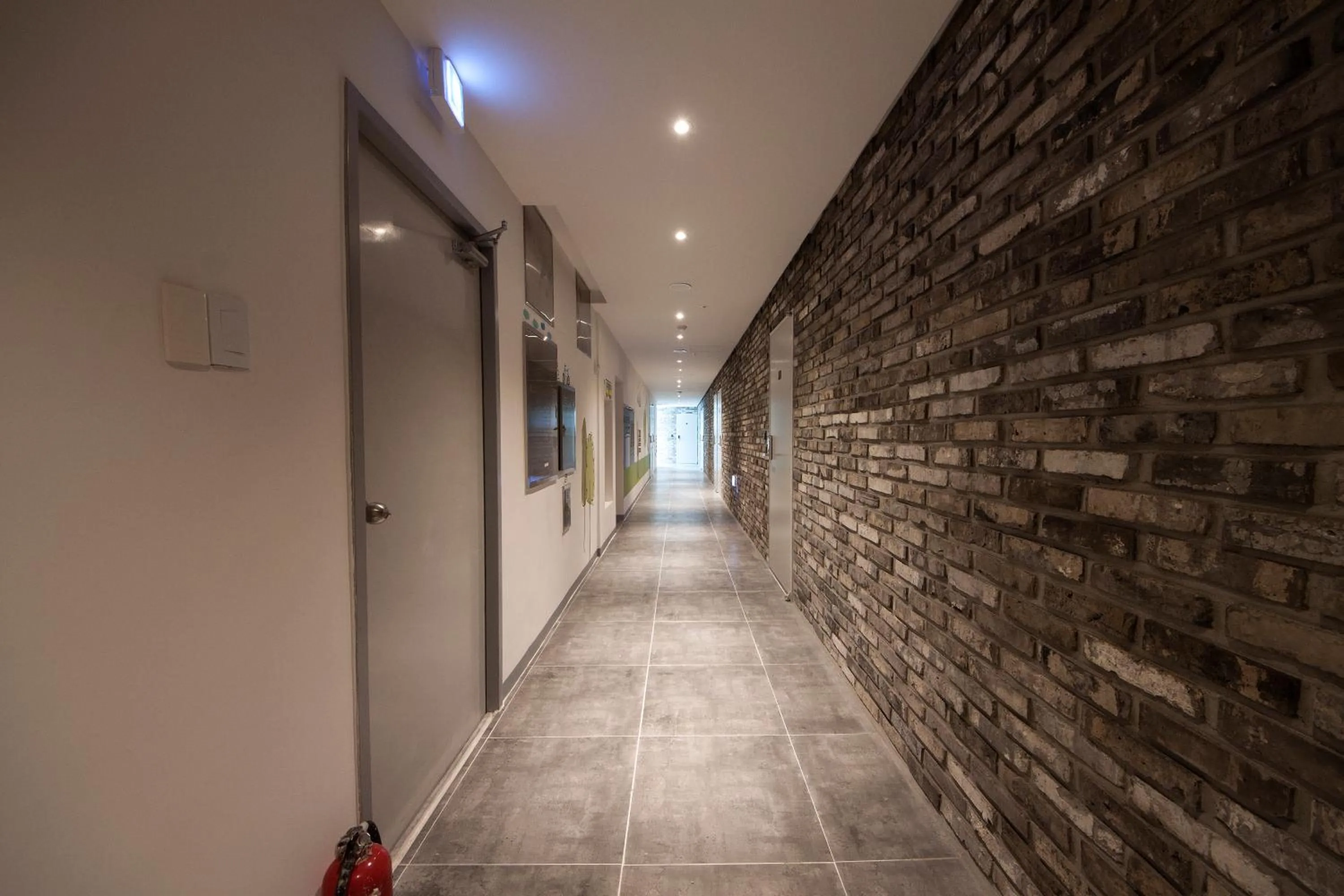 Decorative detail in K-Guesthouse Premium Nampo 1