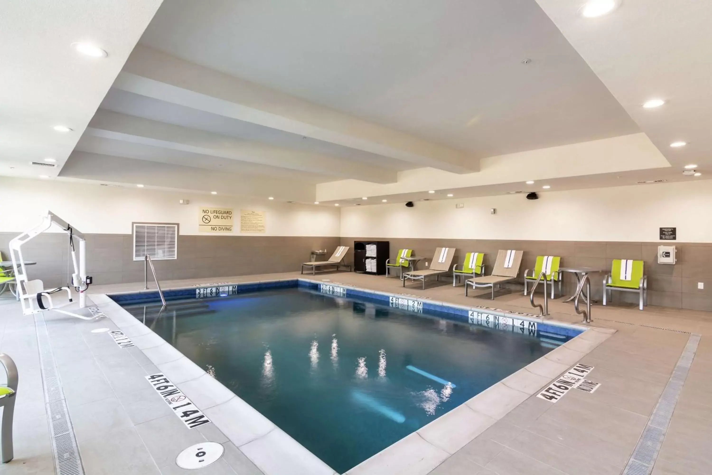 Pool view, Swimming Pool in Hampton Inn & Suites Dallas East