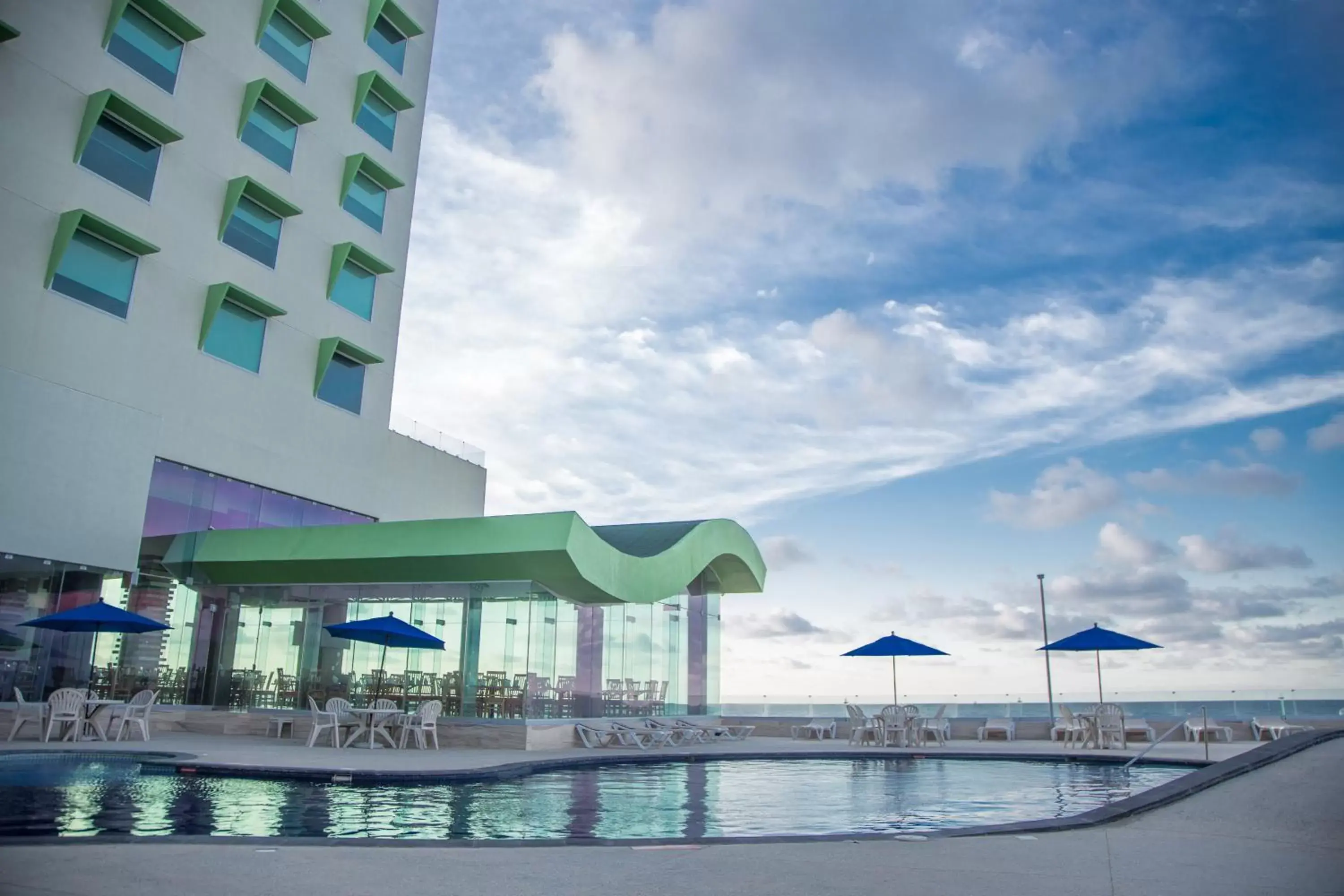 Swimming Pool in Holiday Inn Coatzacoalcos, an IHG Hotel